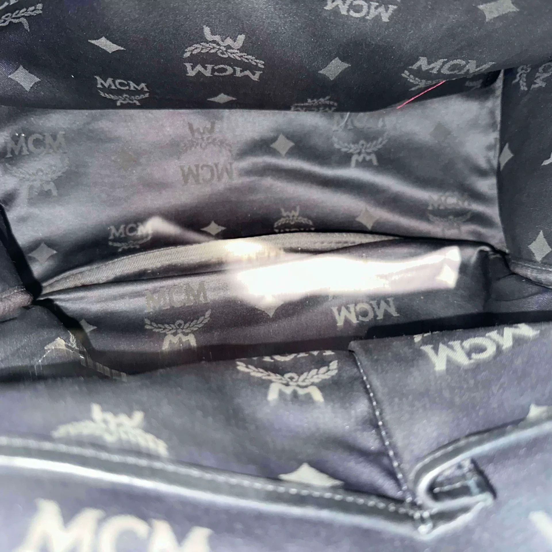 MCM Pre-loved Bag Very good condition Size ONE SIZE - 6 Thumbnail