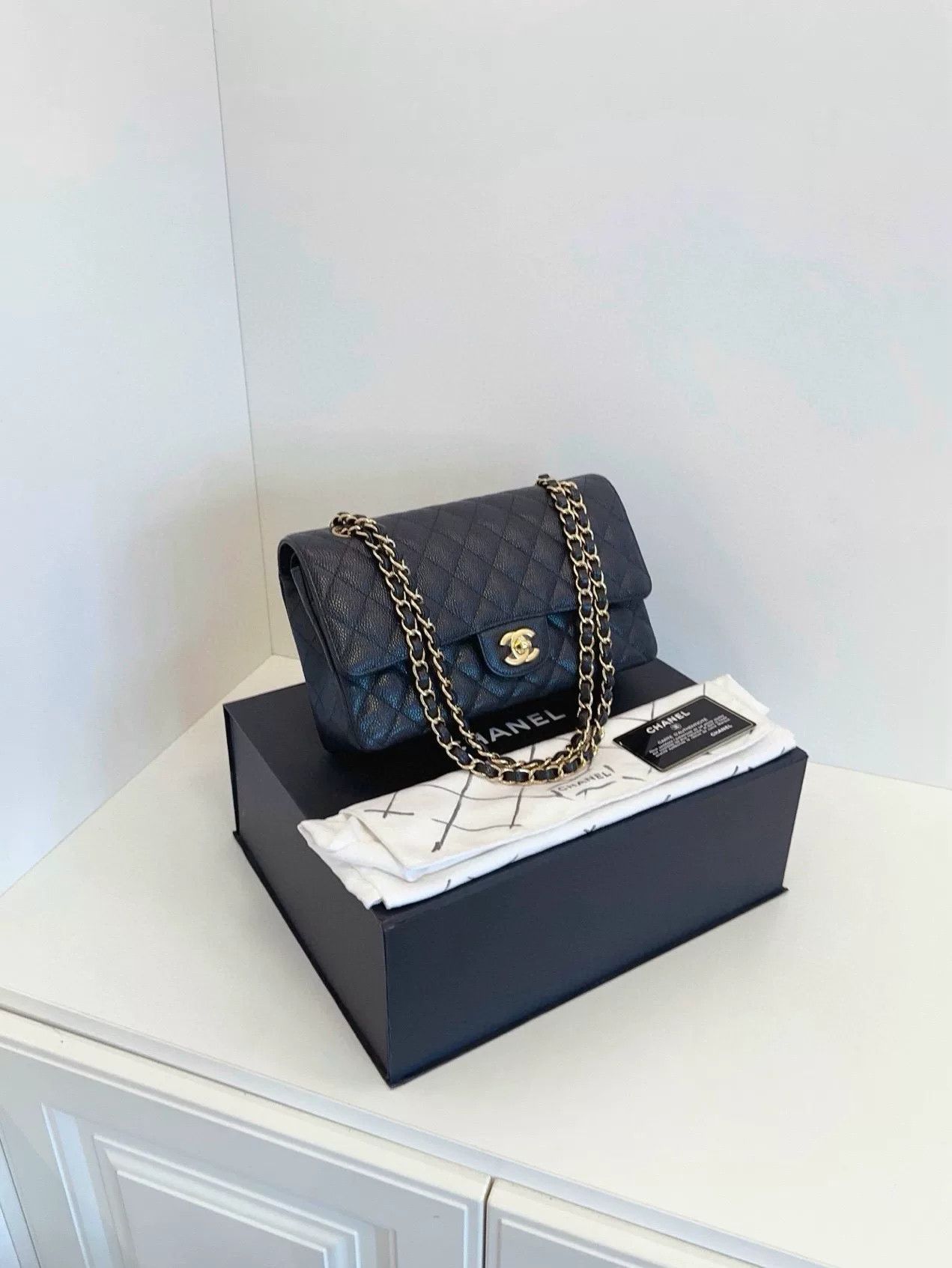 Chanel Pre-loved Bag Very good condition Size ONE SIZE - 2 Thumbnail