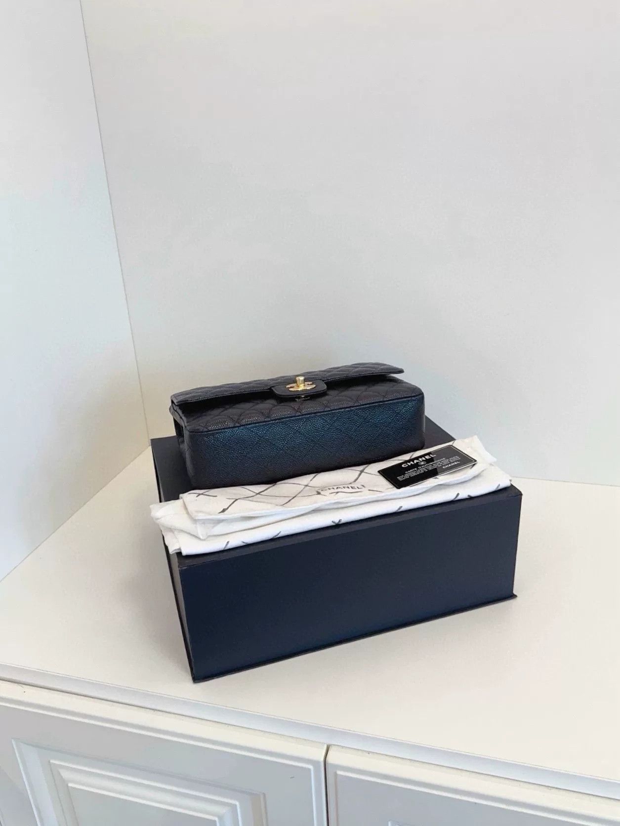 Chanel Pre-loved Bag Very good condition Size ONE SIZE - 5 Thumbnail
