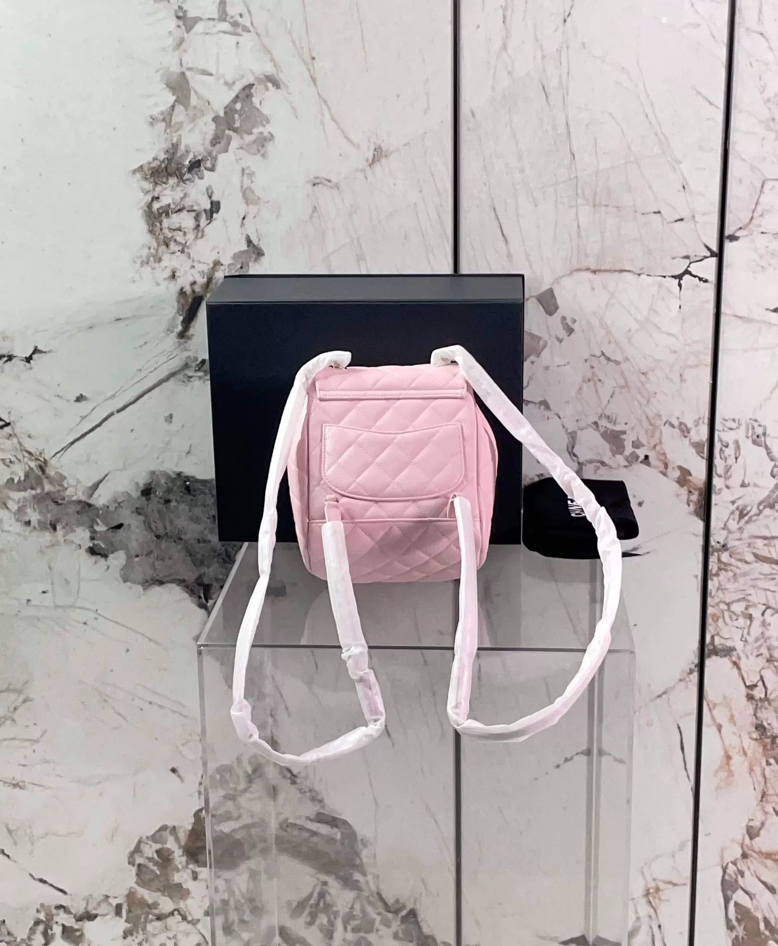 Chanel Pre-loved Bag Very good condition Size ONE SIZE - 2 Thumbnail