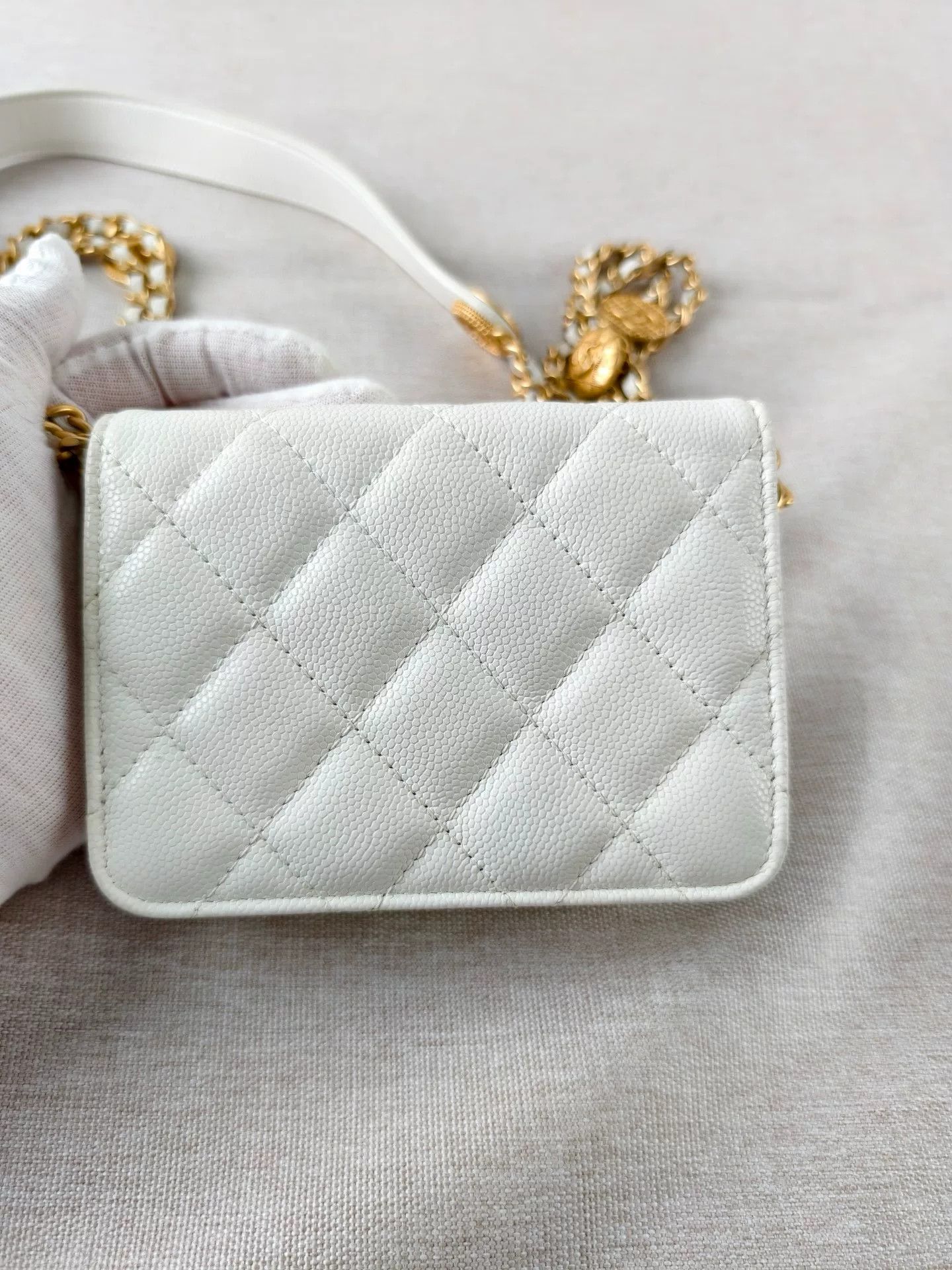 Chanel Pre-loved Bag Very good condition Size ONE SIZE - 4 Thumbnail