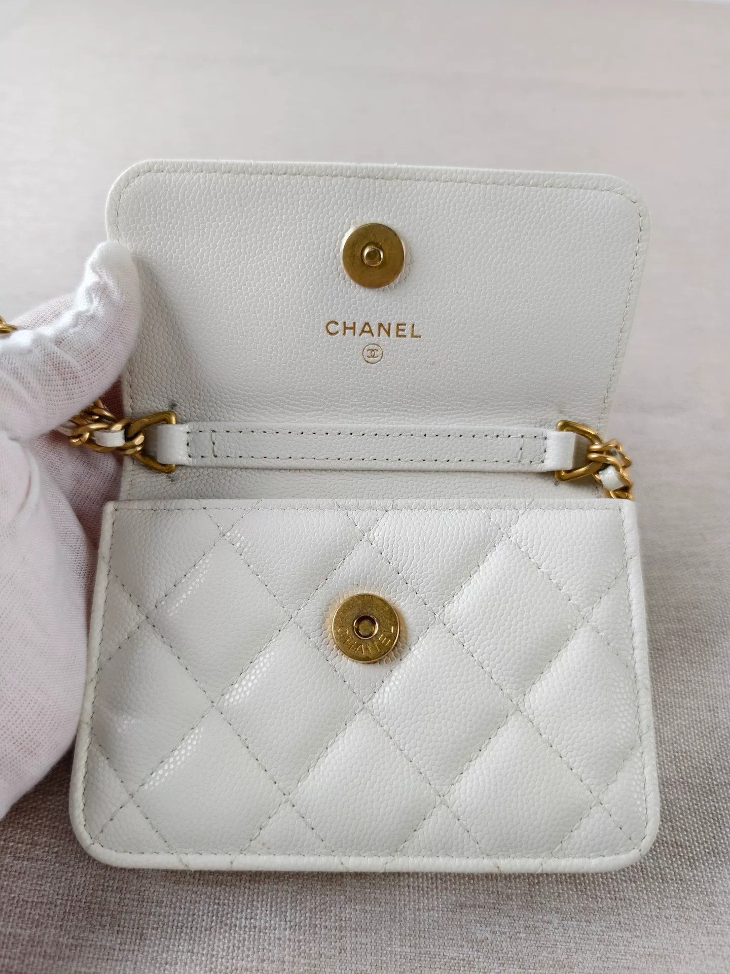 Chanel Pre-loved Bag Very good condition Size ONE SIZE - 9 Thumbnail