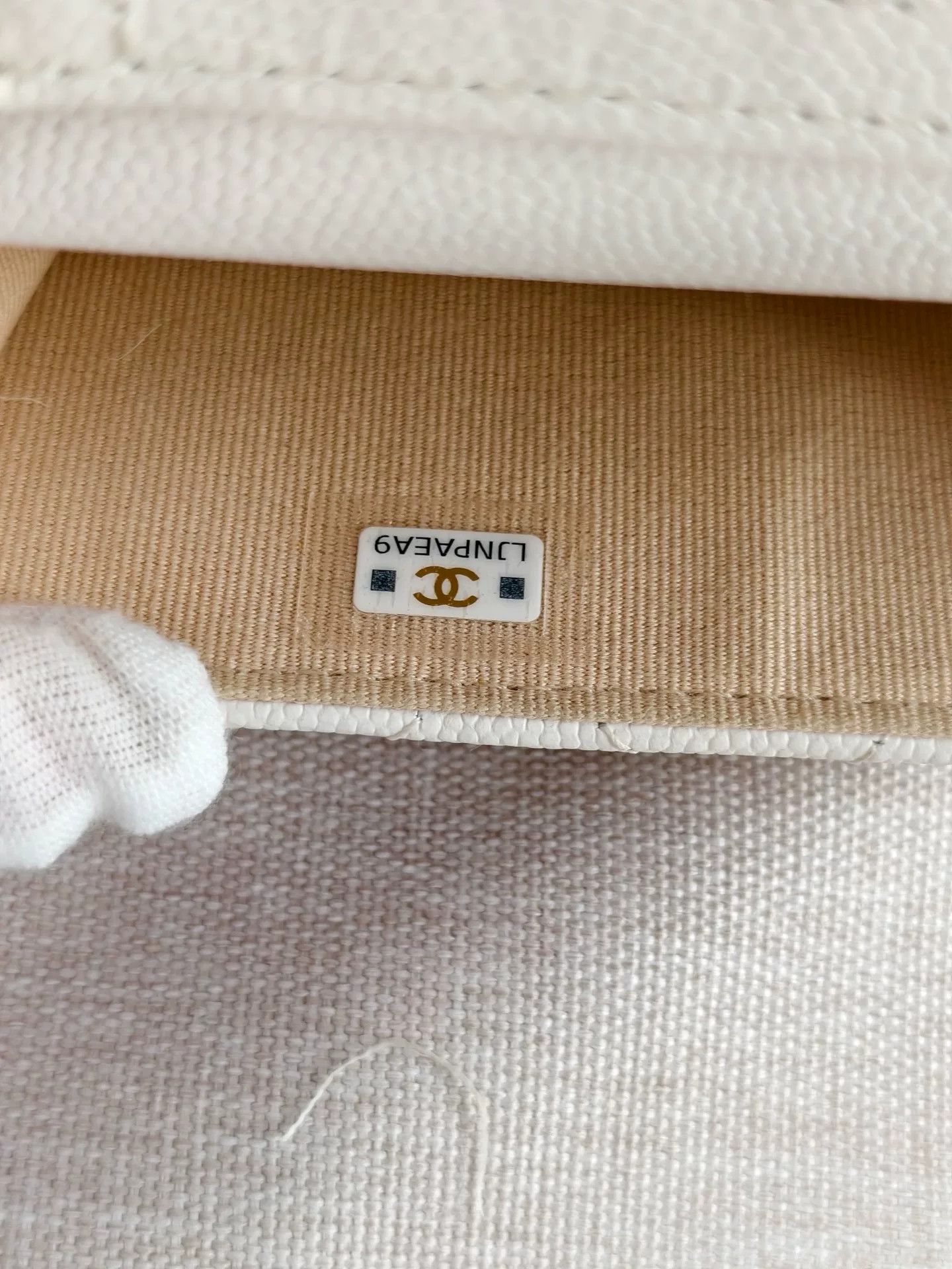 Chanel Pre-loved Bag Very good condition Size ONE SIZE - 7 Thumbnail