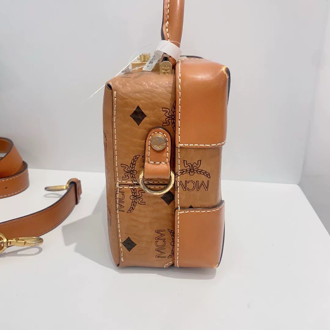 MCM Pre-loved Bag Very good condition Size ONE SIZE - 4 Thumbnail