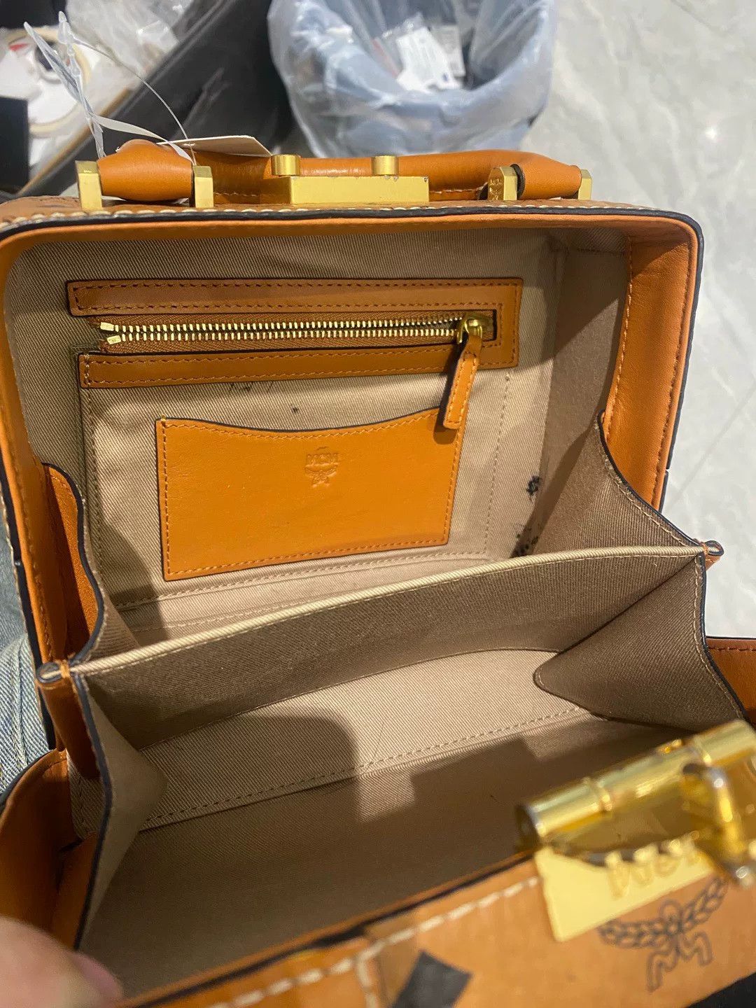 MCM Pre-loved Bag Very good condition Size ONE SIZE - 6 Thumbnail