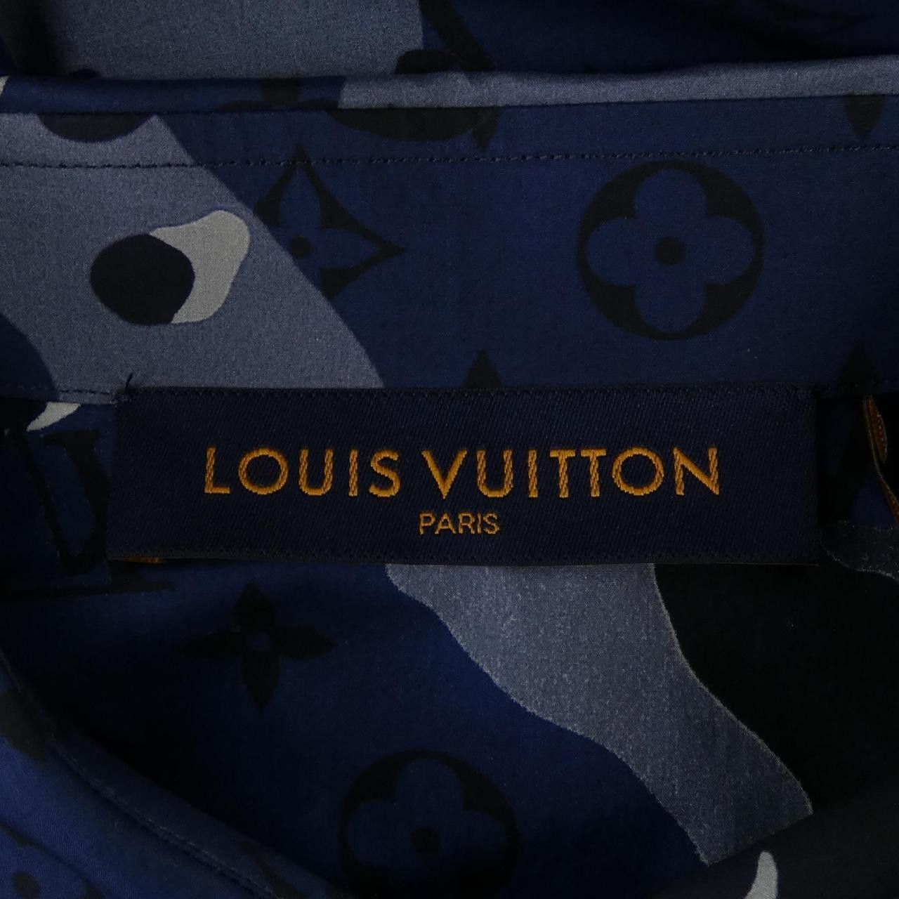 Louis Vuitton Louis Vuitton Louis Vuitton Monogram Camouflage DNA Ocean Shirt Textile Dress Shirt HIS07WTKJ DUTY FREE for USA Size ONE SIZE - 4 Thumbnail