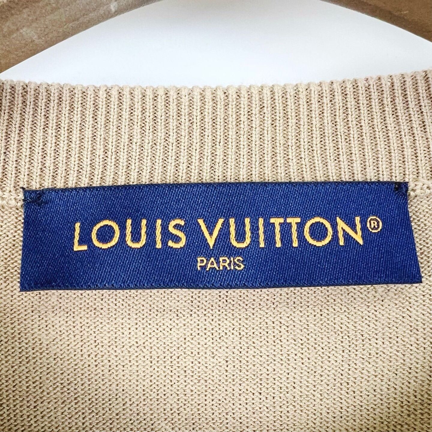 Louis Vuitton Louis Vuitton Monogram Embossed Knit Tee Size US M / EU 48-50 / 2 - 4 Thumbnail