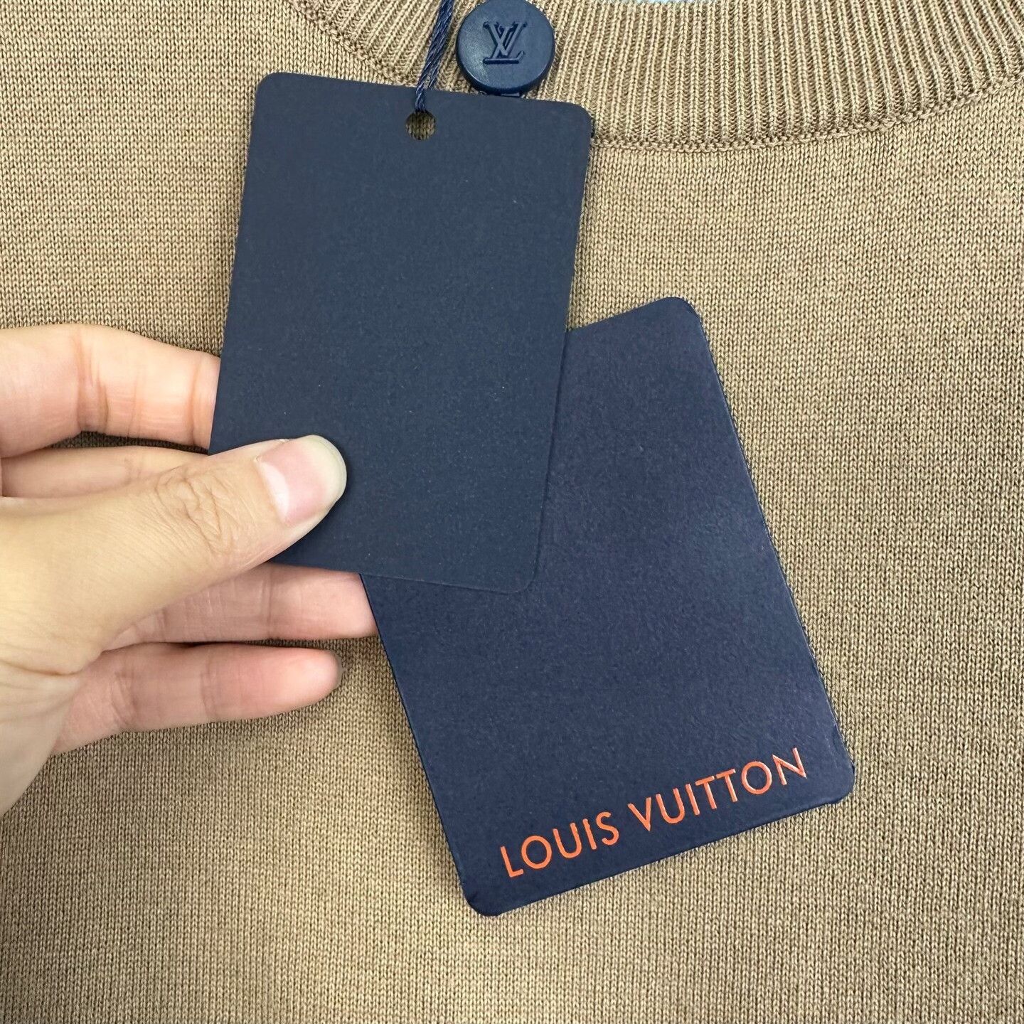 Louis Vuitton Louis Vuitton Monogram Embossed Knit Tee Size US M / EU 48-50 / 2 - 5 Thumbnail