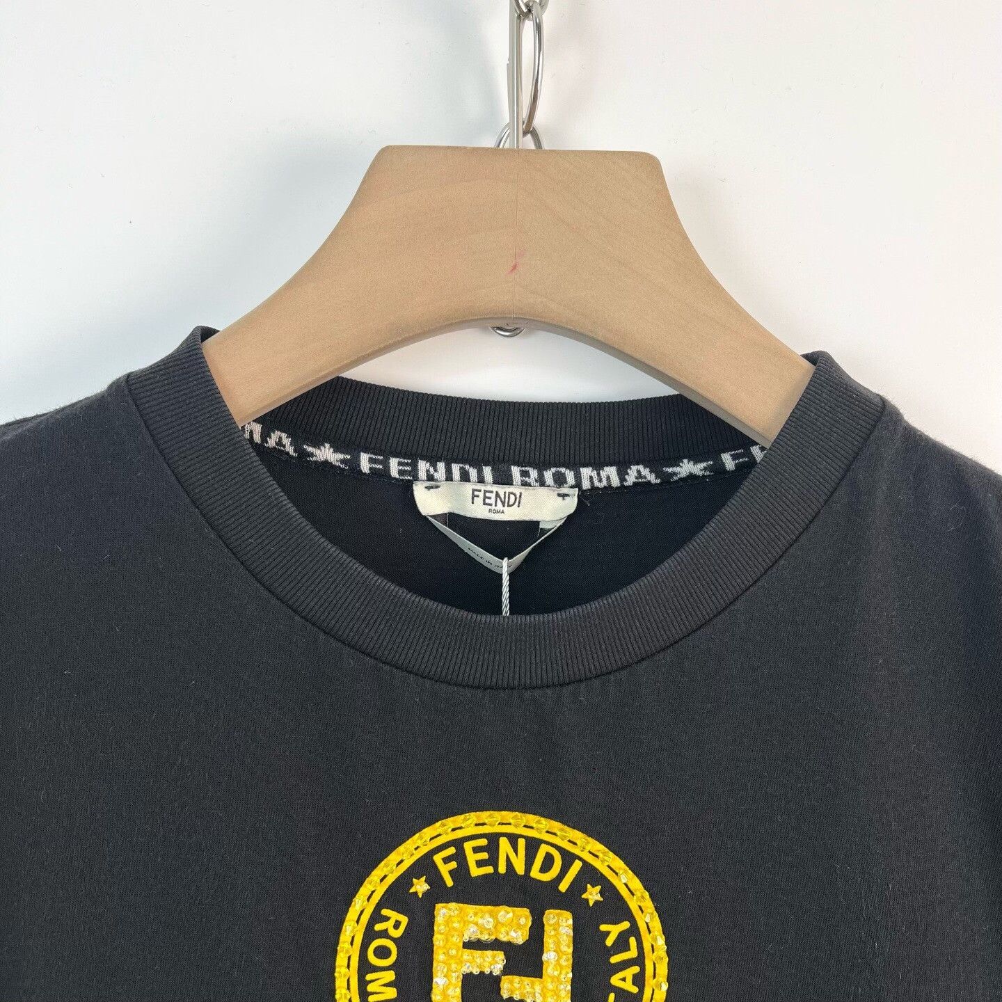 Fendi Fendi Crystal Logo Black Short-Sleeve T-Shirt Size S / US 4 / IT 40 - 3 Thumbnail