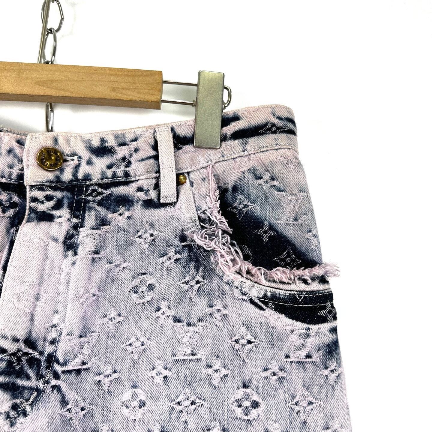 Louis Vuitton Louis Vuitton Lavender Monogram Distressed Jeans Size 33" - 5 Thumbnail