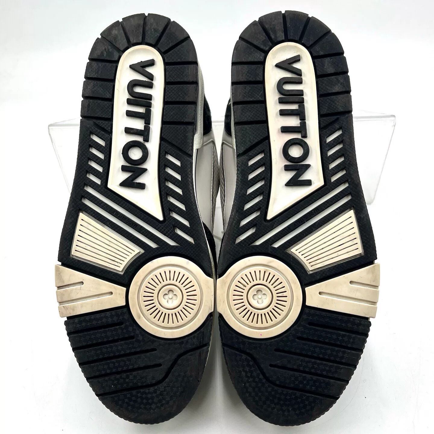 Louis Vuitton Louis Vuitton Velcro Trainer Sneakers Size US 6 / EU 39 - 8 Thumbnail