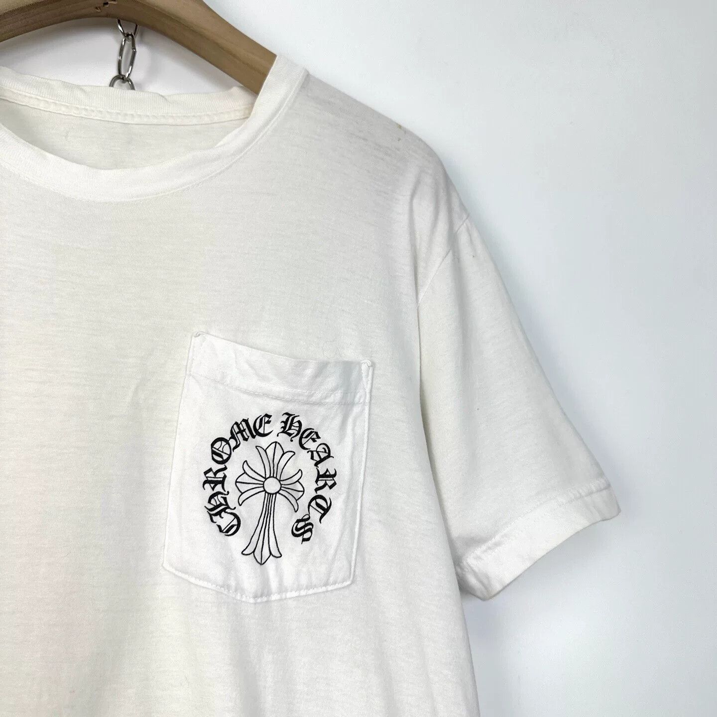 Chrome Hearts Chrome Hearts White Pocket Horseshoe Logo Tee Size US M / EU 48-50 / 2 - 4 Thumbnail