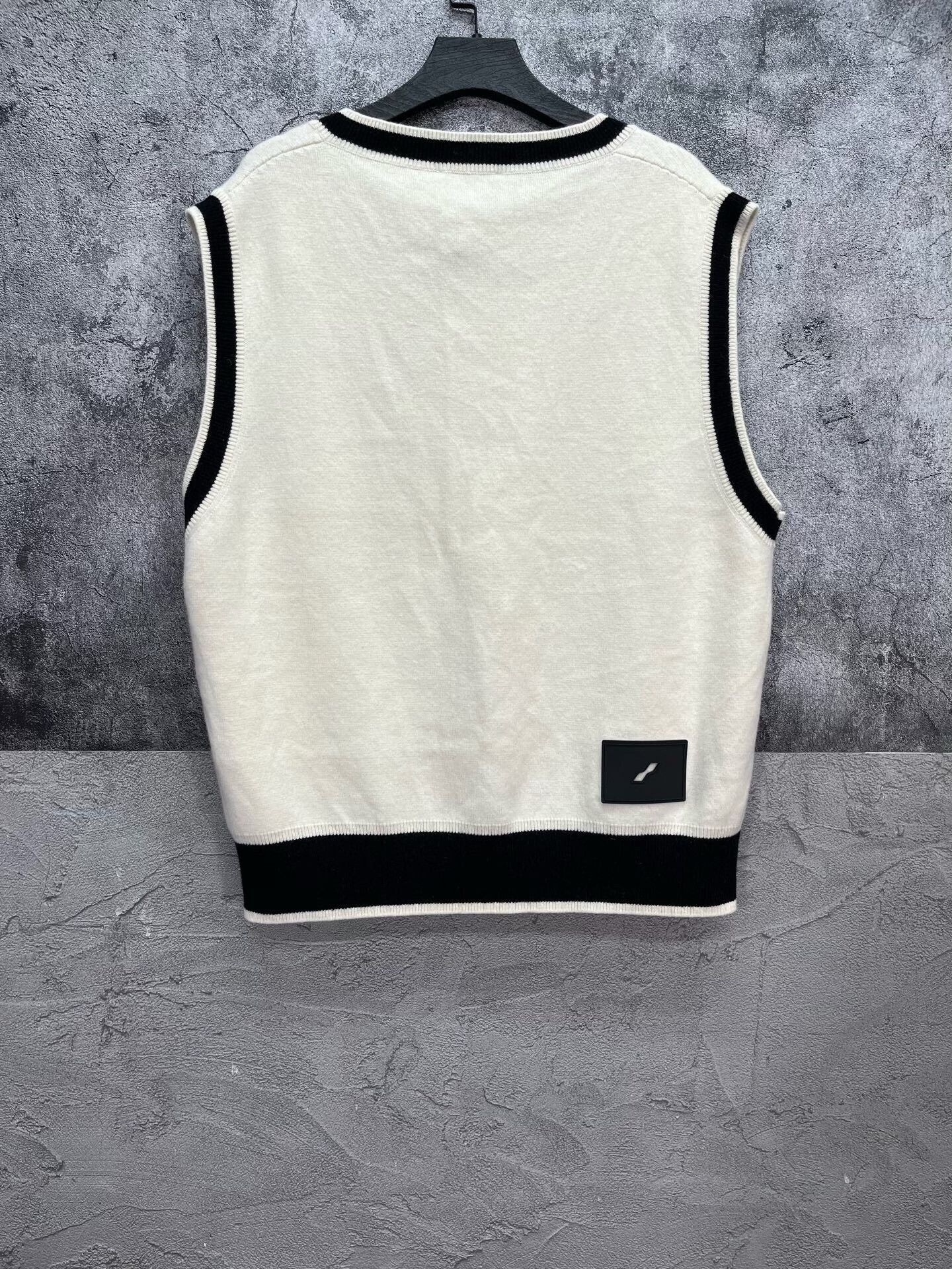 WE11DONE WE11done Colorblock Knit Vest Size US S / EU 44-46 / 1 - 2 Thumbnail