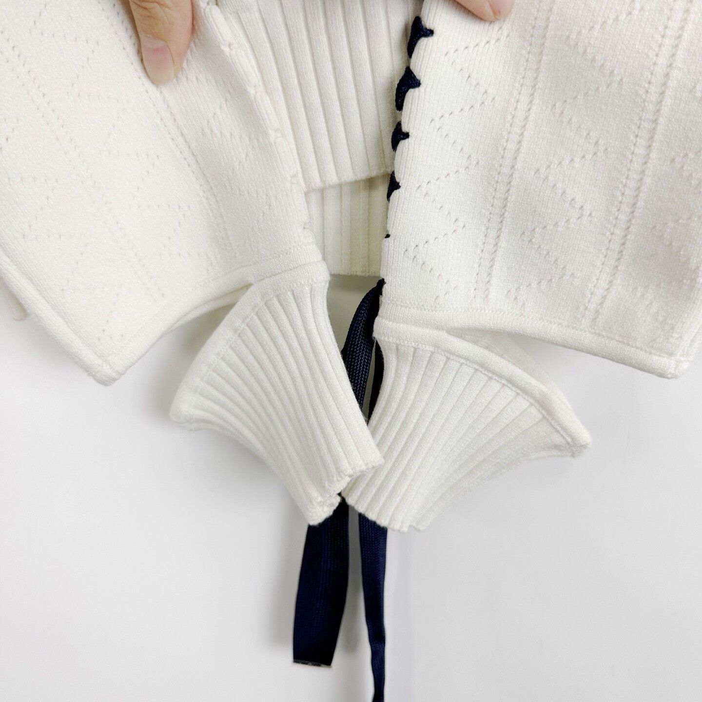 Fendi Fendi White Bow Tie Sailor Sweater Size M / US 6-8 / IT 42-44 - 5 Thumbnail