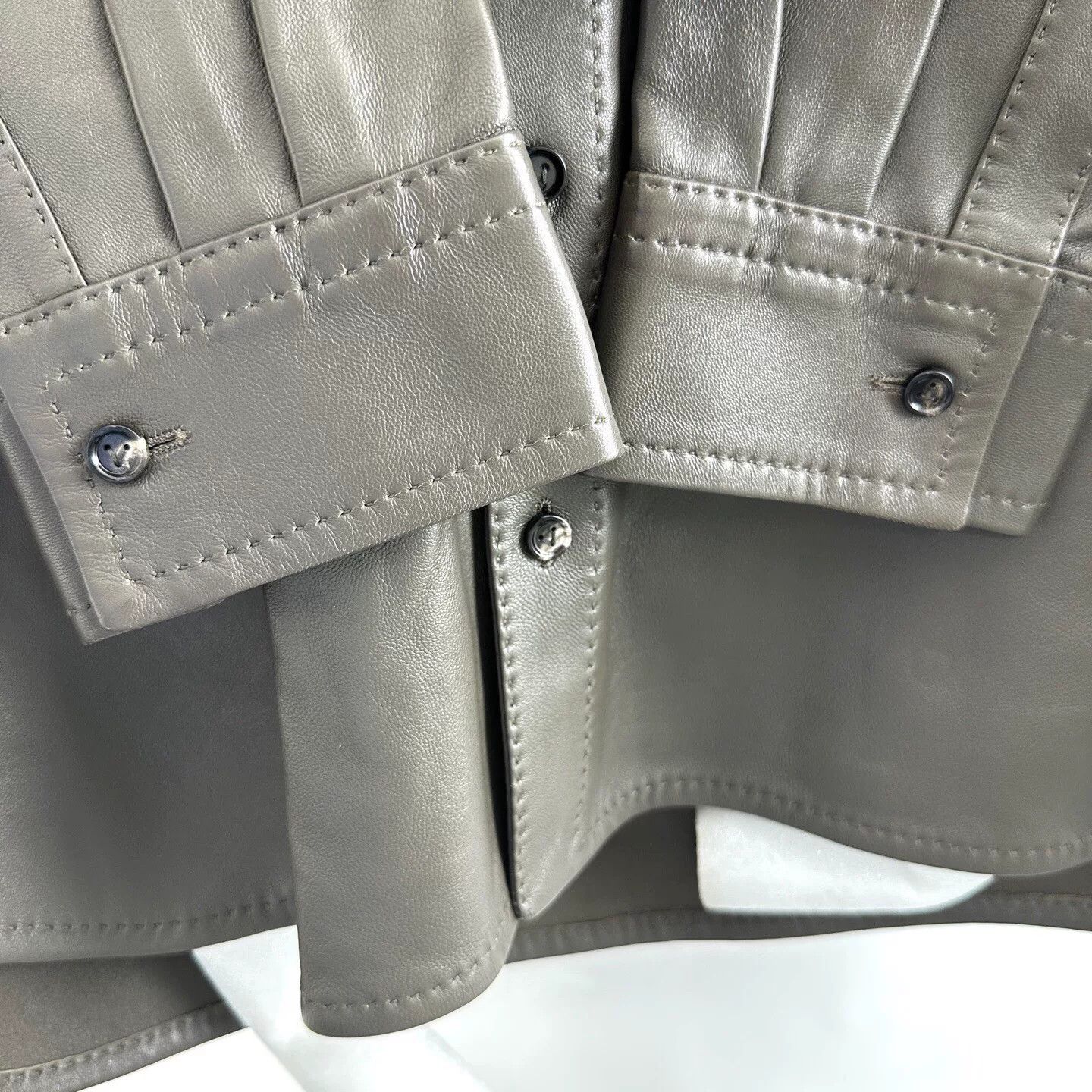 Bottega Veneta Bottega Veneta Women's V-Neck Leather Coat Size XS / US 0-2 / IT 36-38 - 5 Thumbnail