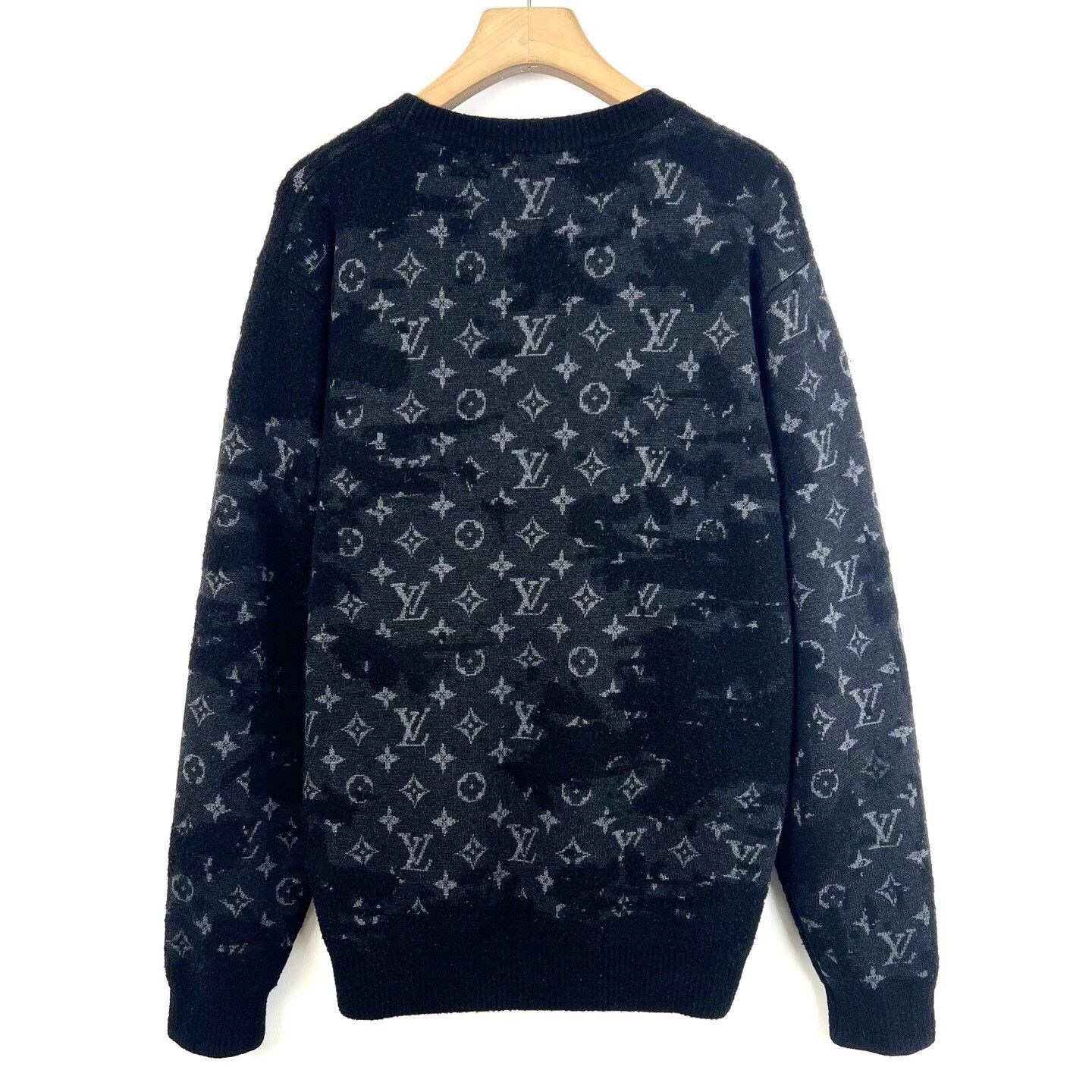 Louis Vuitton Louis Vuitton Black All-Over Print Wool Sweater Size US XL / EU 56 / 4 - 2 Thumbnail