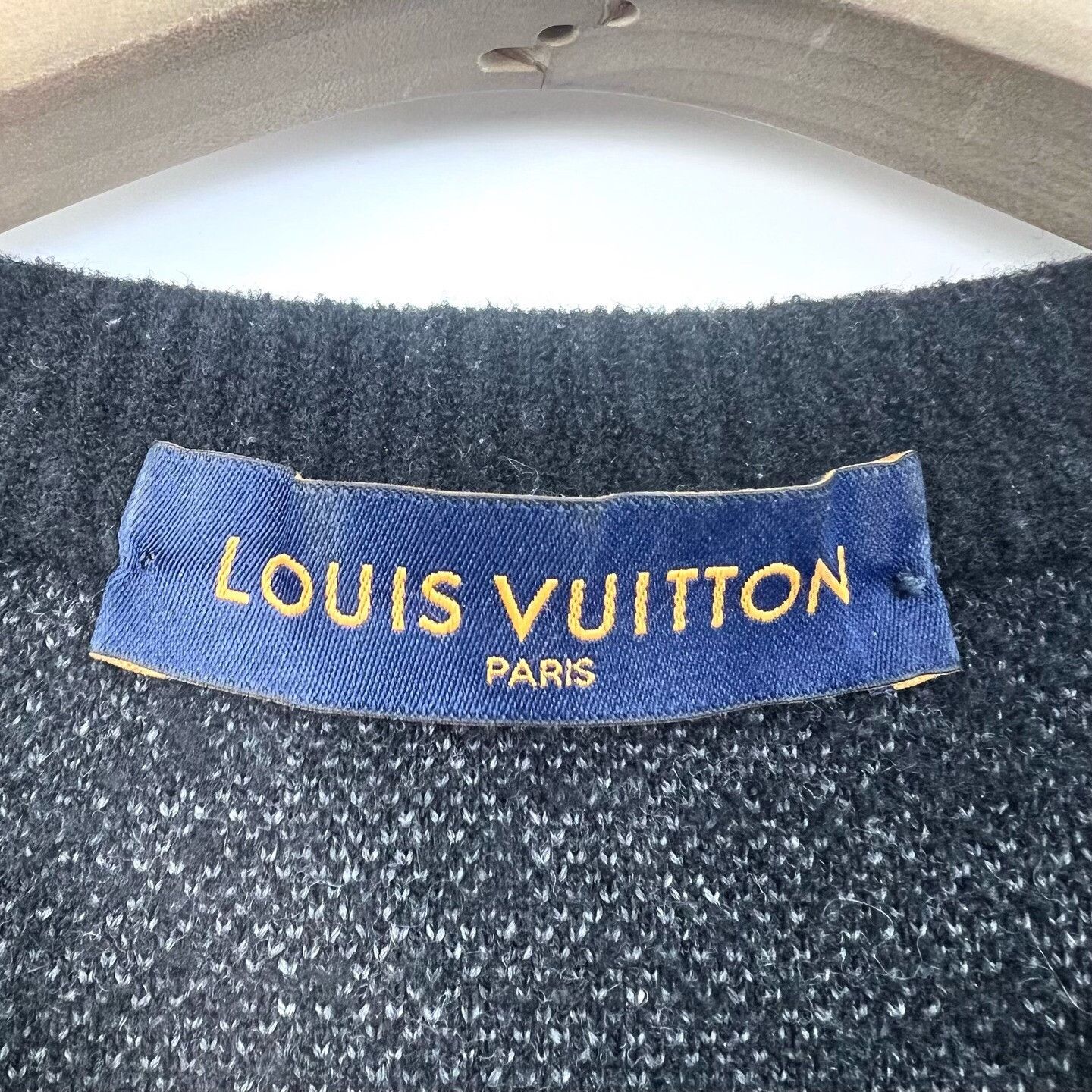 Louis Vuitton Louis Vuitton Black All-Over Print Wool Sweater Size US XL / EU 56 / 4 - 4 Thumbnail