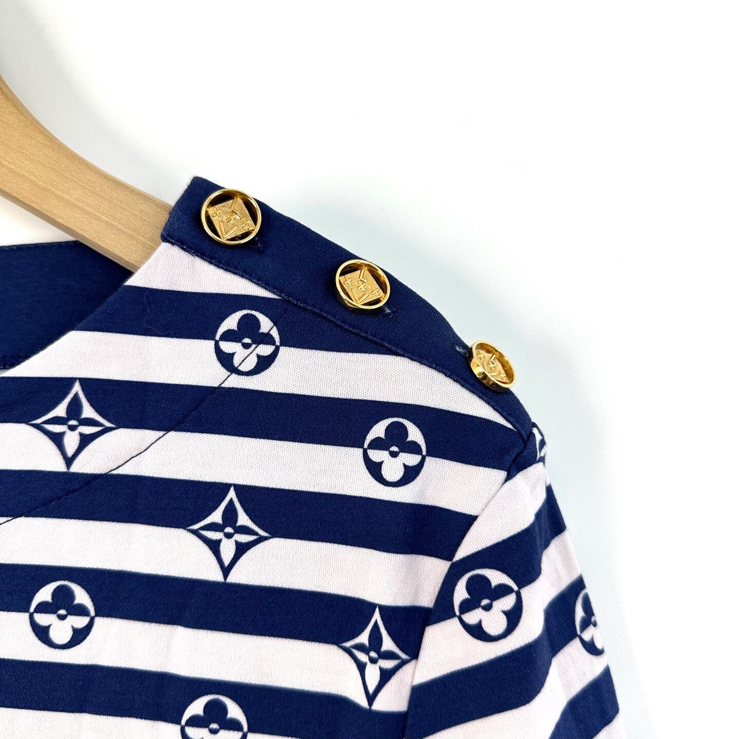 Louis Vuitton Louis Vuitton Monogram Stripe 3/4 Sleeve Top Size S / US 4 / IT 40 - 5 Thumbnail