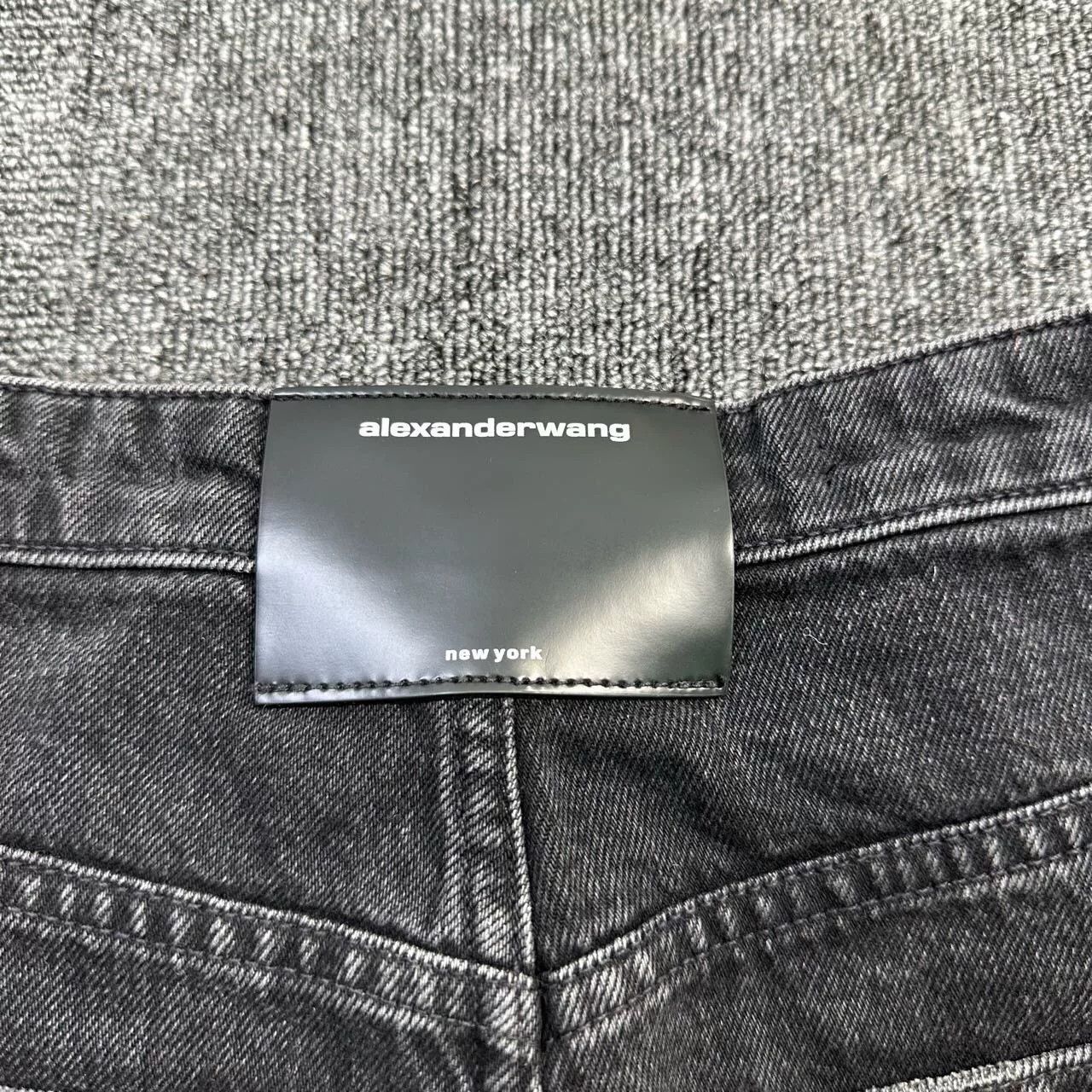 Alexander Wang Alexander Wang Black Cuffed Denim Shorts Size 24" / US 00 / IT 34 - 5 Thumbnail