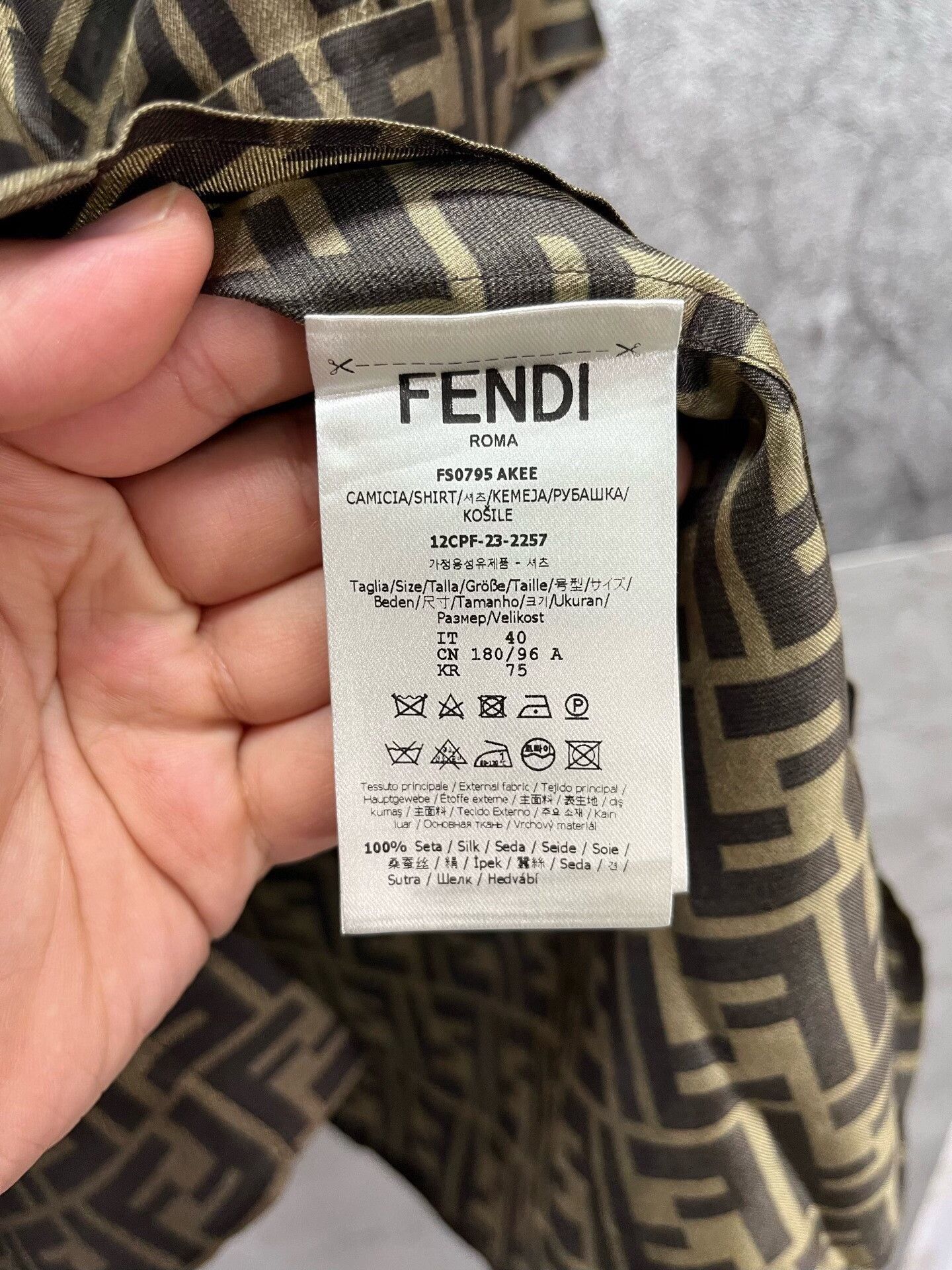 Fendi FENDI Double F All-Over Print Silk Short-Sleeve Shirt Size US XXS / EU 40 - 5 Thumbnail