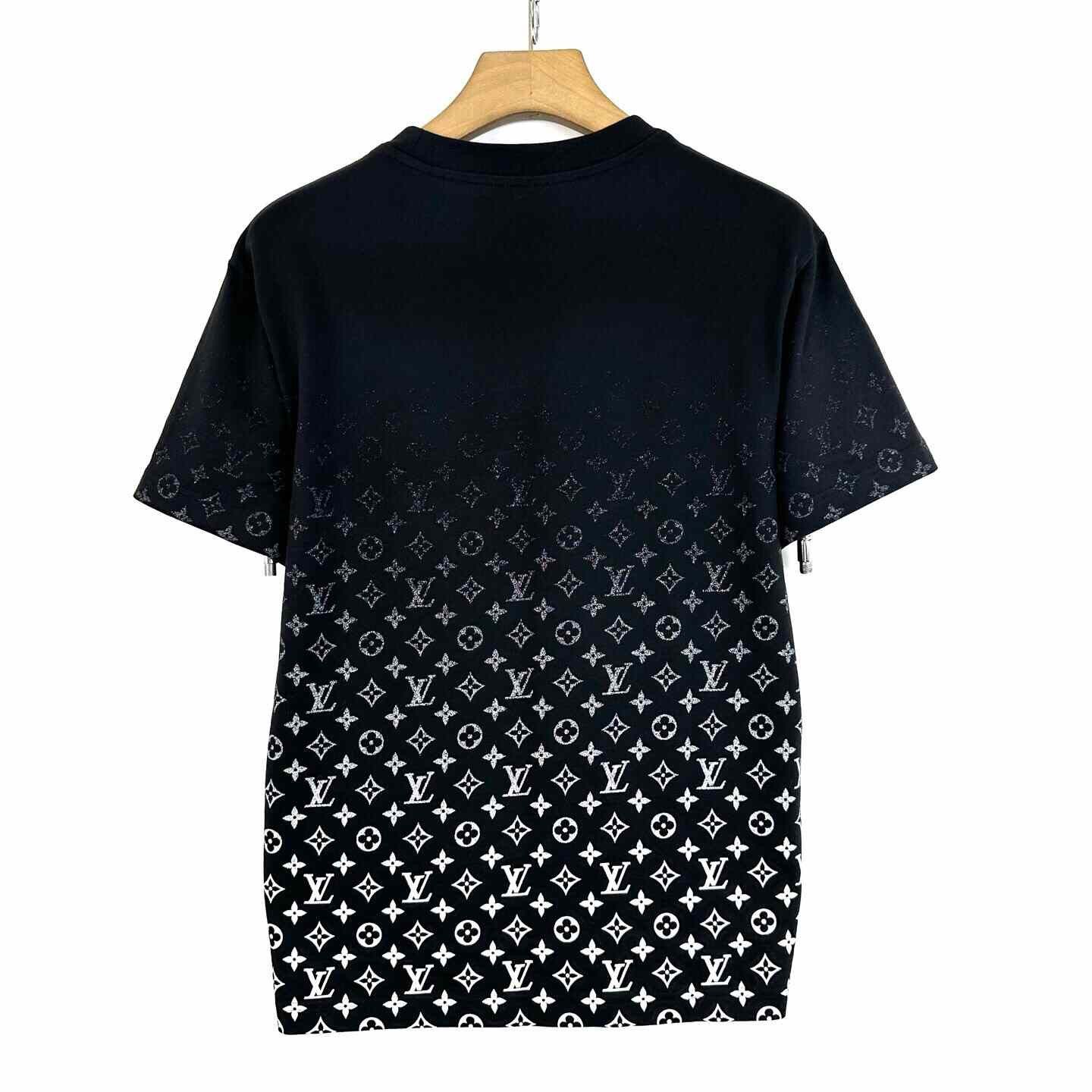 Louis Vuitton Louis Vuitton Black Monogram Print T-Shirt Size US S / EU 44-46 / 1 - 2 Thumbnail