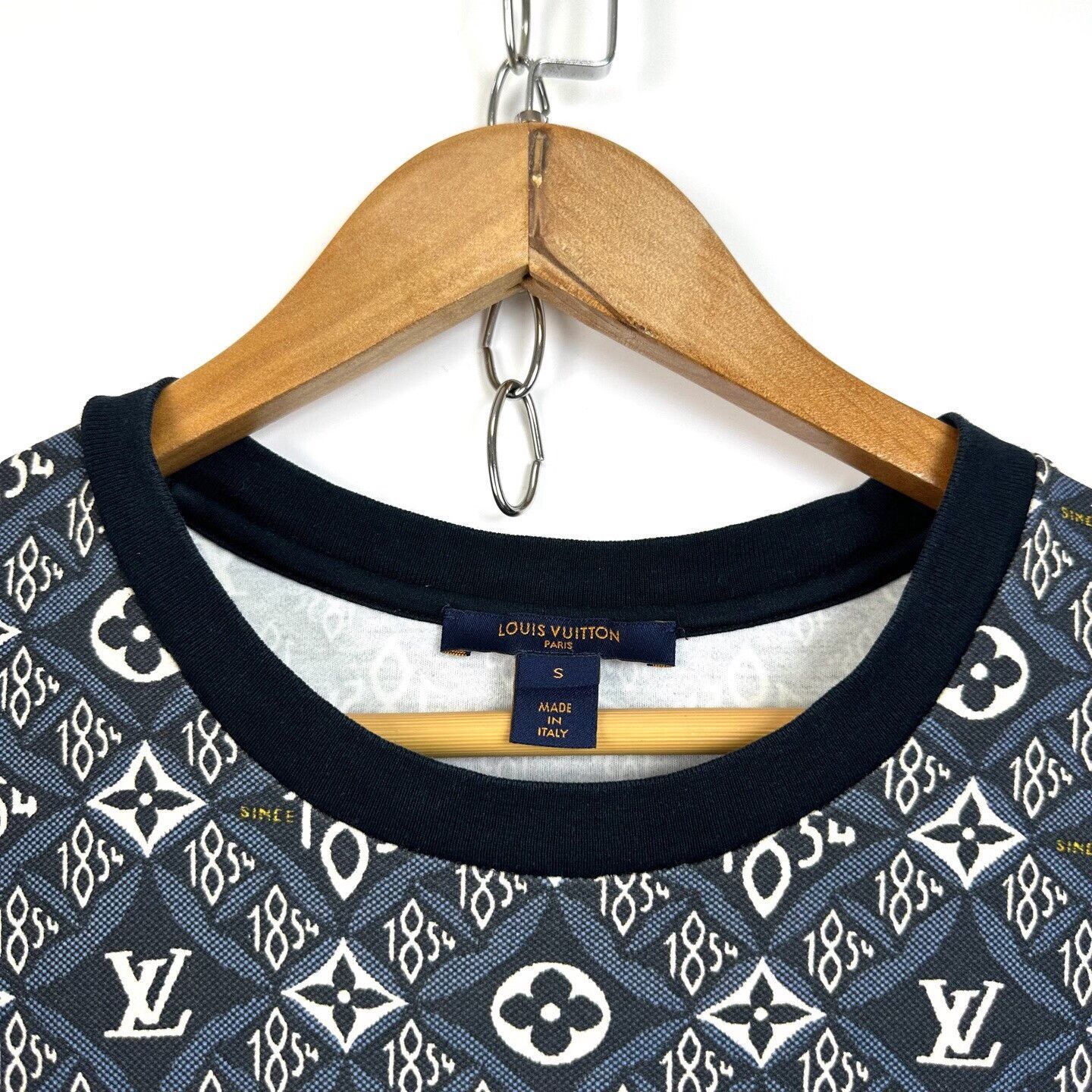 Louis Vuitton Louis Vuitton 1854 Logo Print Short Sleeve Size US S / EU 44-46 / 1 - 3 Thumbnail