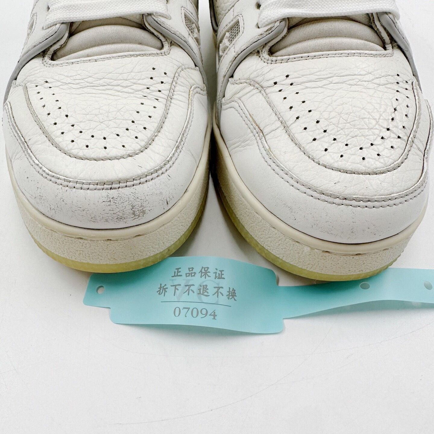 Louis Vuitton Louis Vuitton LV Trainer White Cement Size US 6 / IT 36 - 9 Thumbnail