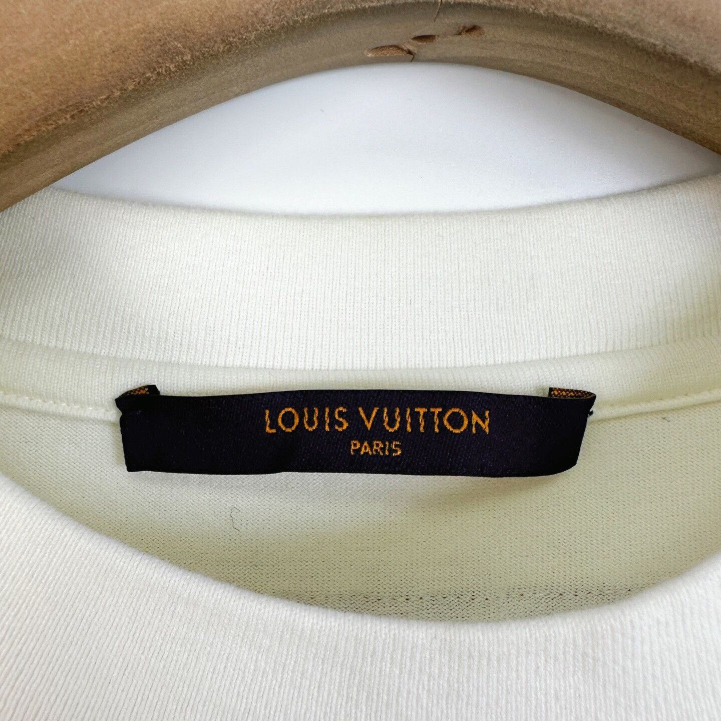 Louis Vuitton Louis Vuitton White Printed Paratrooper T-Shirt Size US XS / EU 42 / 0 - 4 Thumbnail