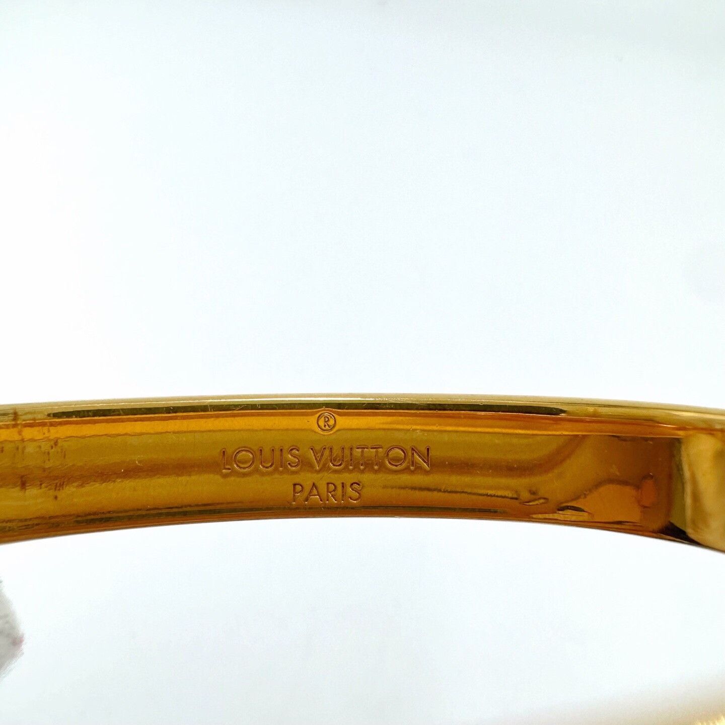 Louis Vuitton Louis Vuitton Engraved Diamond Bracelet Size ONE SIZE - 6 Thumbnail