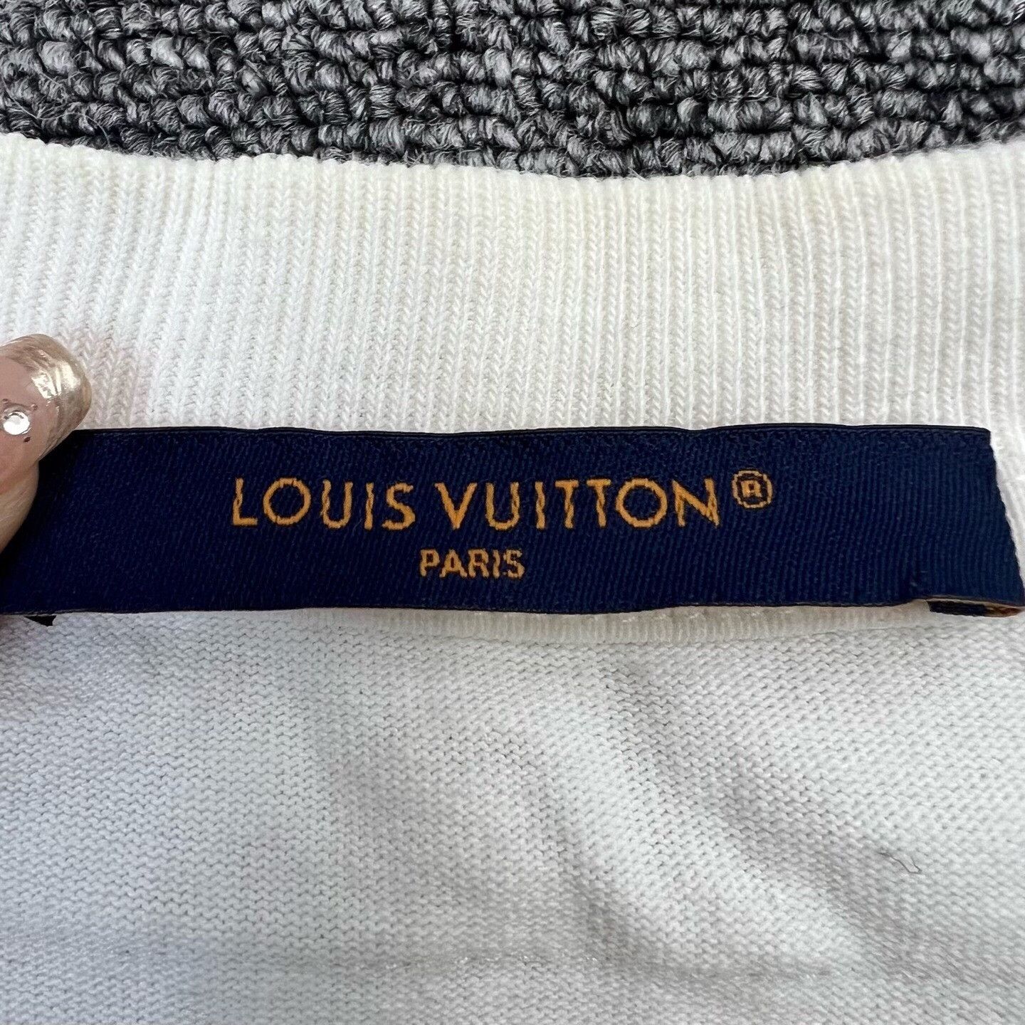 Louis Vuitton Louis Vuitton White Rainbow Letter T-Shirt Size US M / EU 48-50 / 2 - 4 Thumbnail