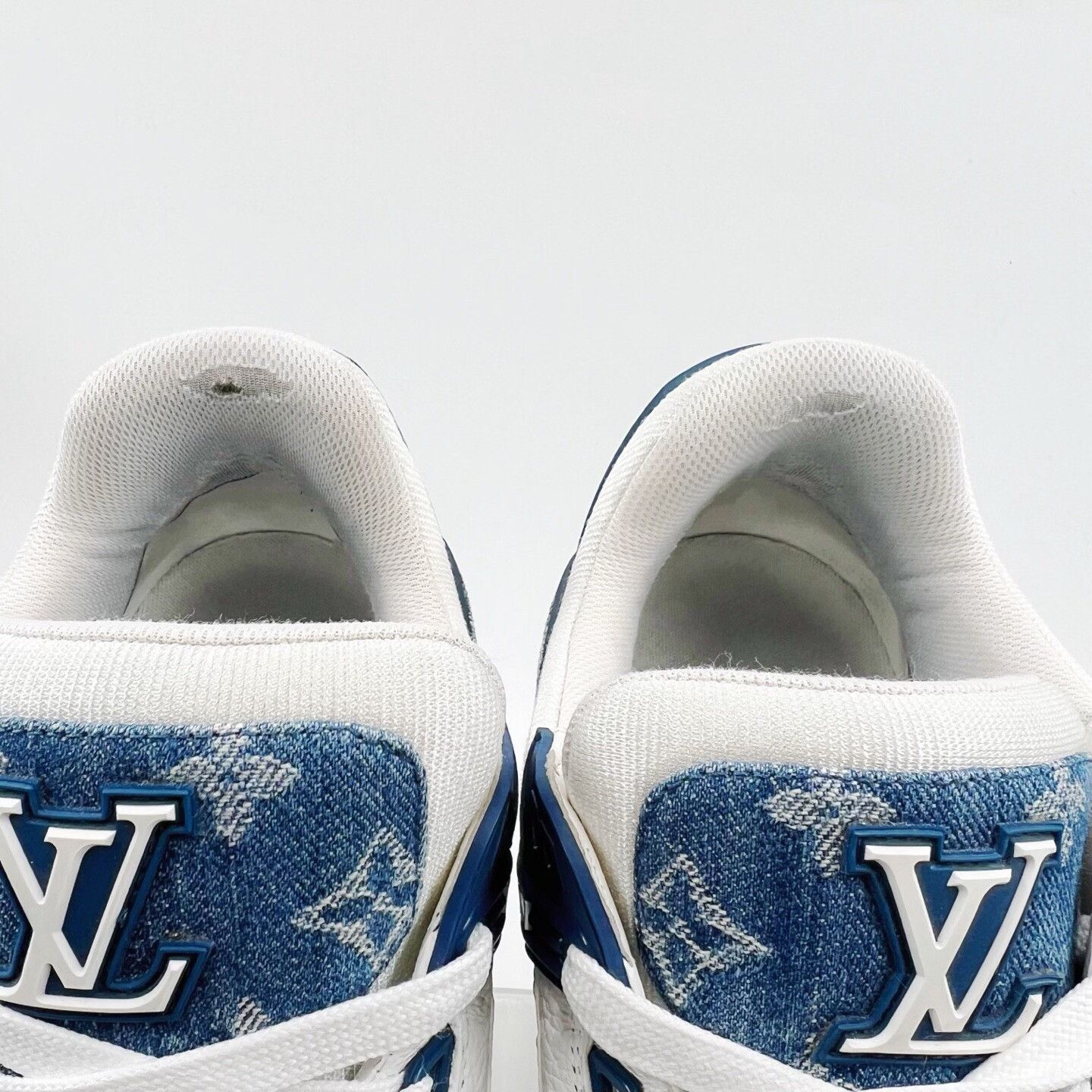 Louis Vuitton Louis Vuitton Trainer Leather Low-Top Sneakers Size US 10.5 / EU 43-44 - 3 Thumbnail
