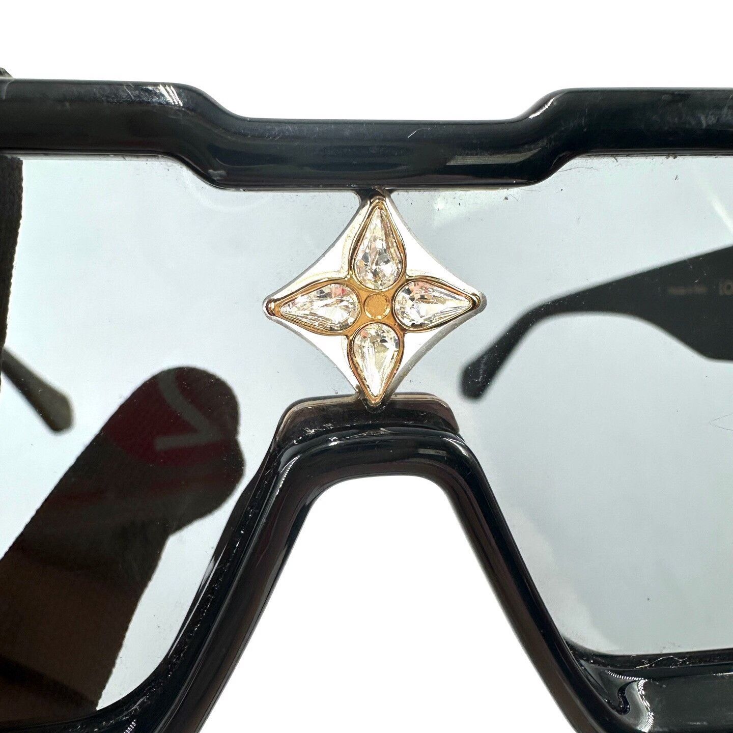 Louis Vuitton Louis Vuitton Cyclone Black Square Sunglasses Size ONE SIZE - 7 Thumbnail