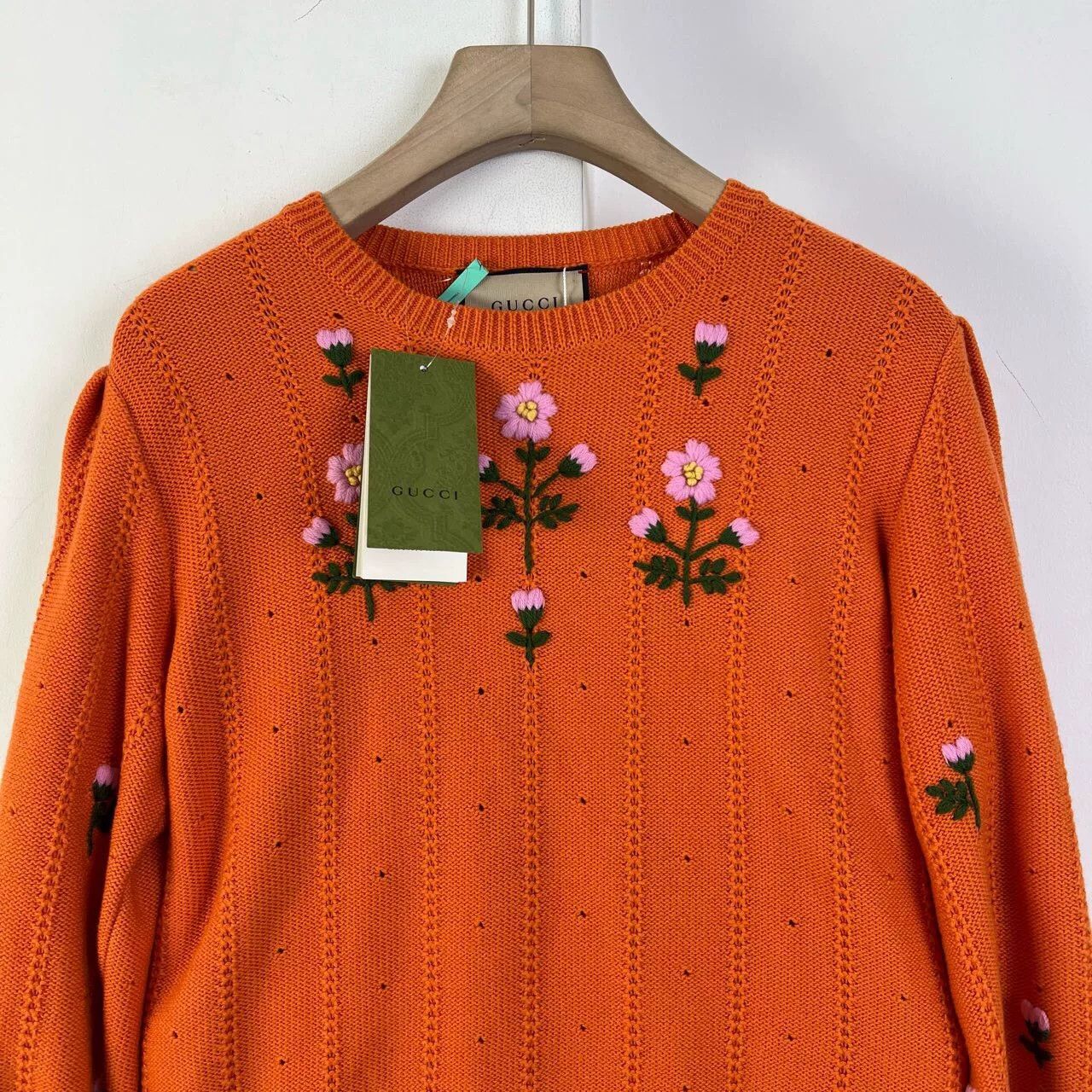 Gucci Gucci Small Flower Embroidery Puff Sleeve Sweater Size M / US 6-8 / IT 42-44 - 3 Thumbnail