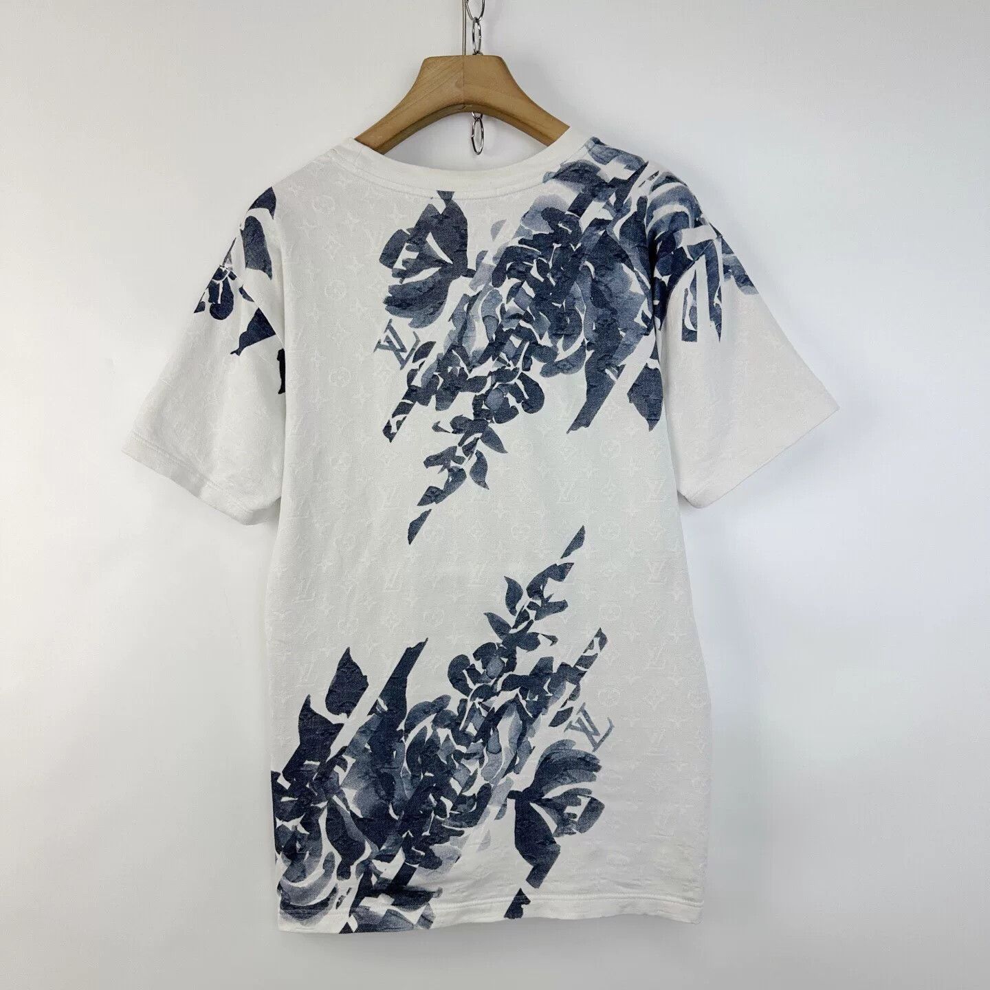 Louis Vuitton Louis Vuitton New White Floral Monogram T-shirt Size S / US 4 / IT 40 - 2 Thumbnail