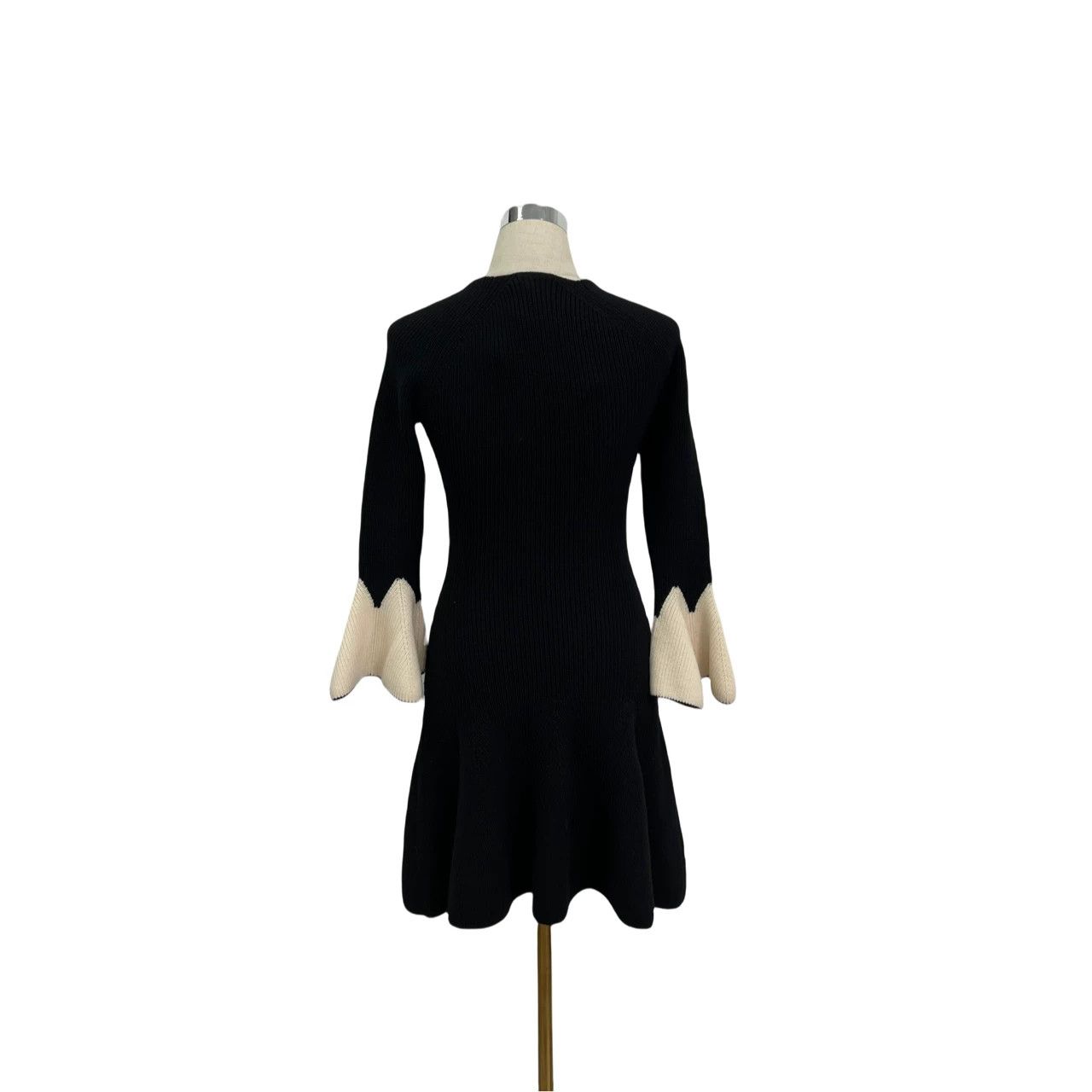 Alexander McQueen Alexander McQueen Flared Colorblock Knit Dress Size XS / US 0-2 / IT 36-38 - 2 Thumbnail