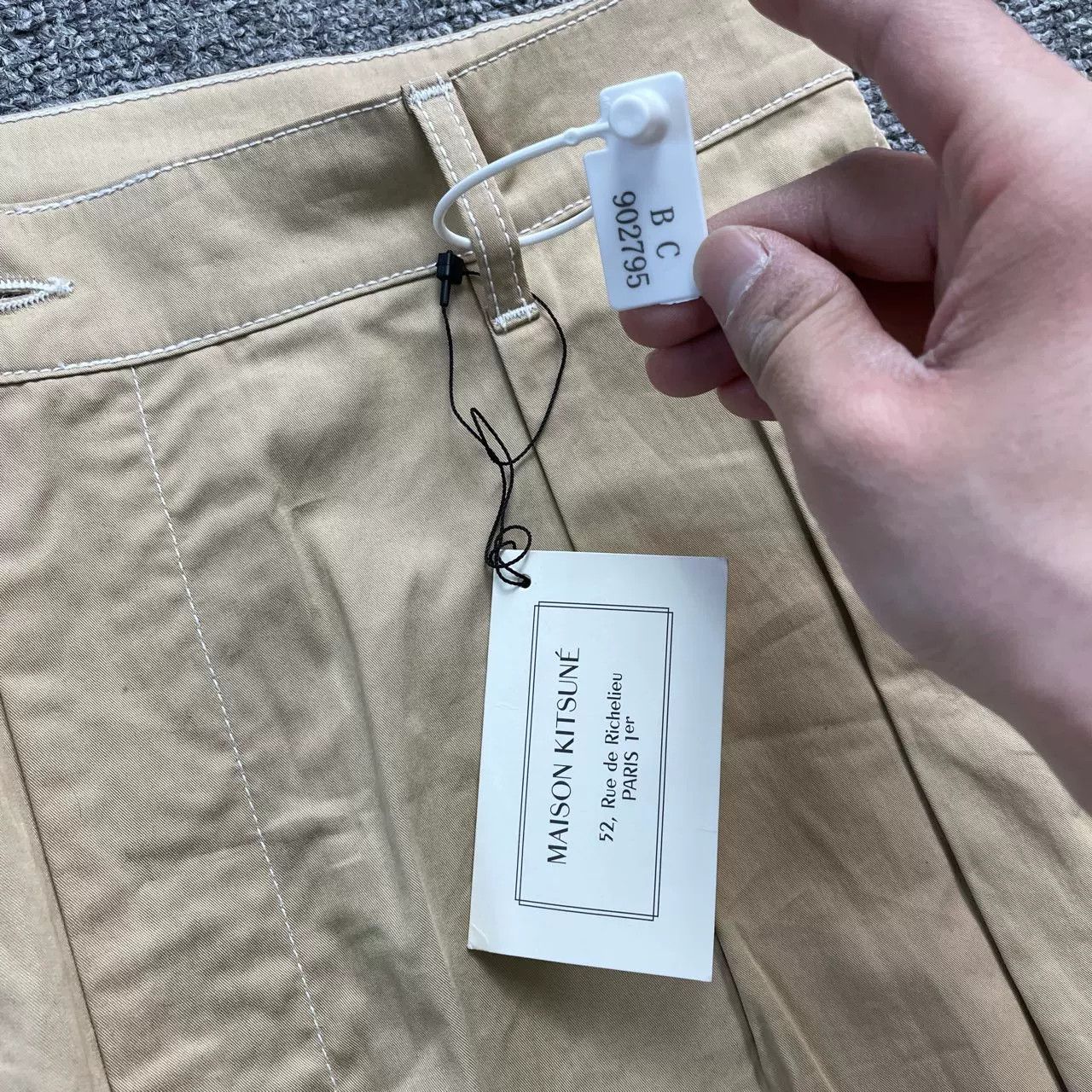 Maison Kitsune Maison KITSUNE Khaki Cropped Pants 33 Size US 33 - 5 Thumbnail