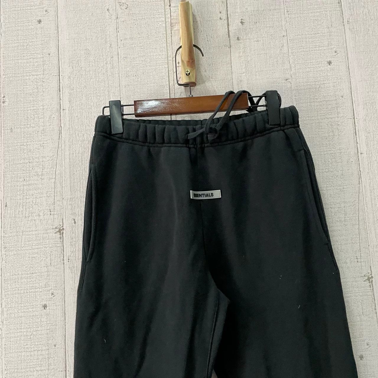 Fear of God Fear of God ESSENTIALS Black Sweatpants XXS Size US 26 / EU 42 - 5 Thumbnail
