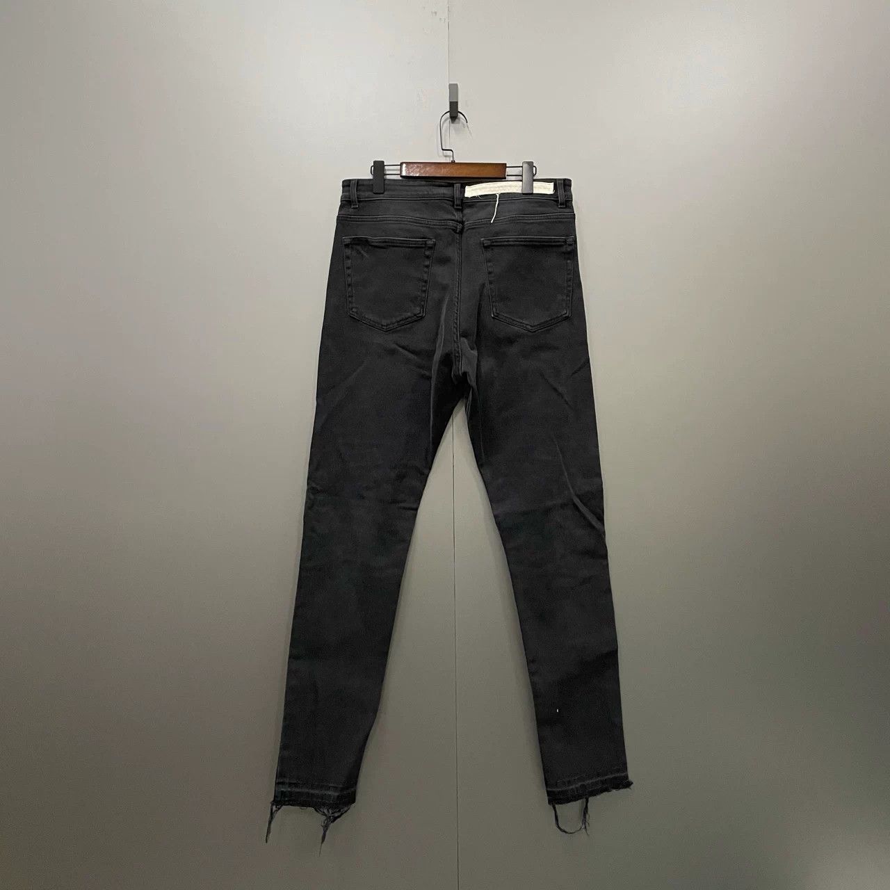 Val Kristopher VAL KIRSHERTOP Black Distressed Washed Jeans Size US 34 / EU 50 - 2 Thumbnail
