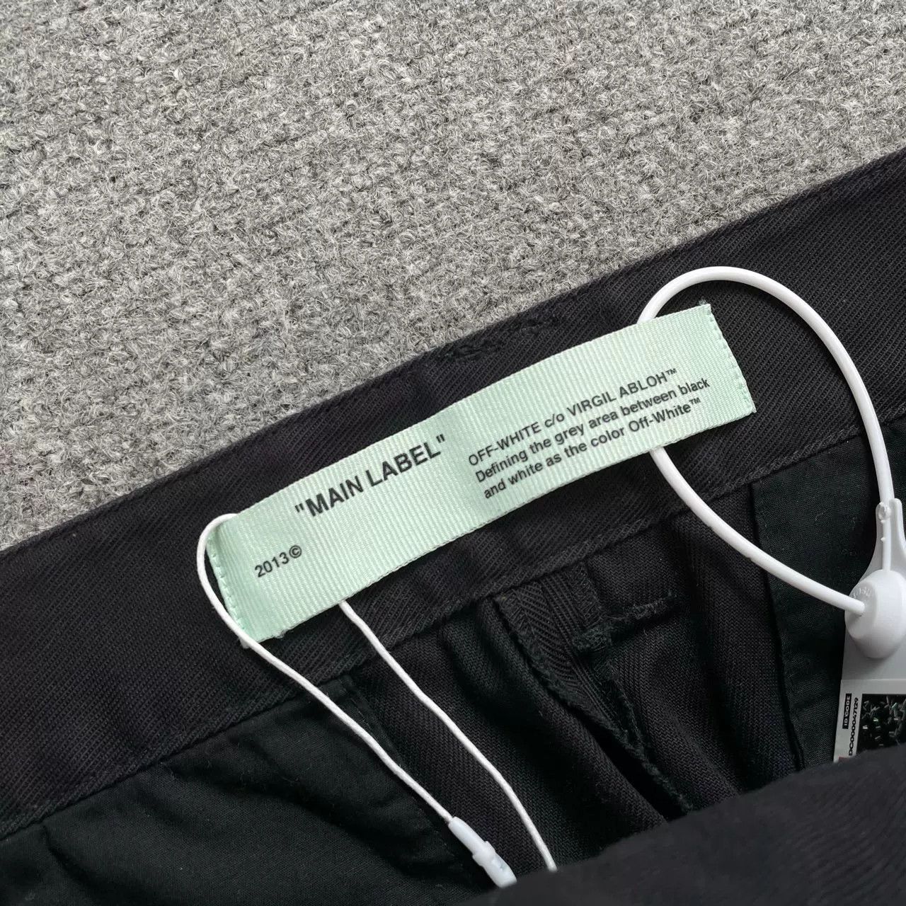 Off-White Off White Black Printed Cropped Pants Size US 29 - 5 Thumbnail