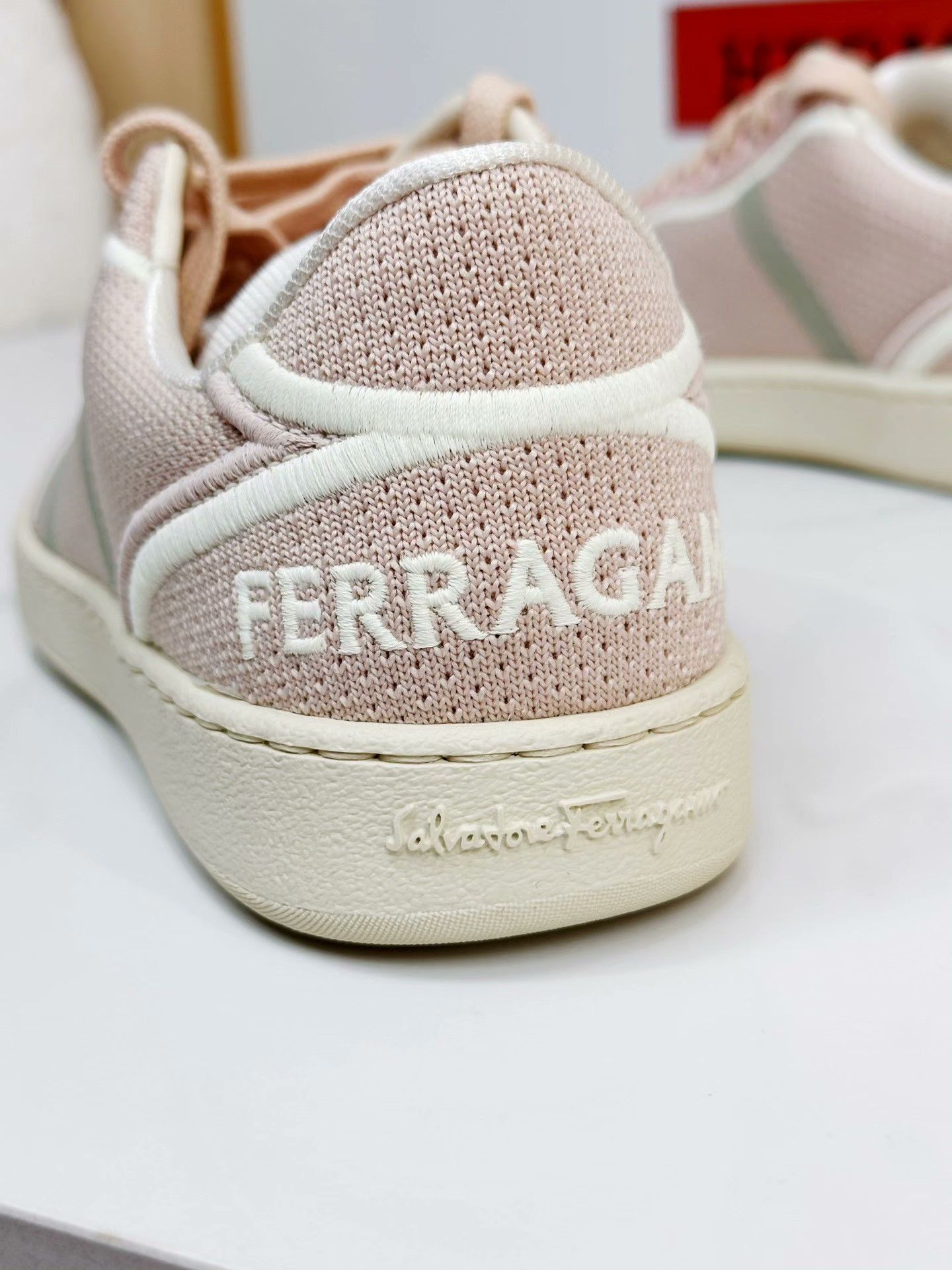 Salvatore Ferragamo Ferragamo Pink Casual Sneakers Size US 4 / IT 34 - 6 Thumbnail