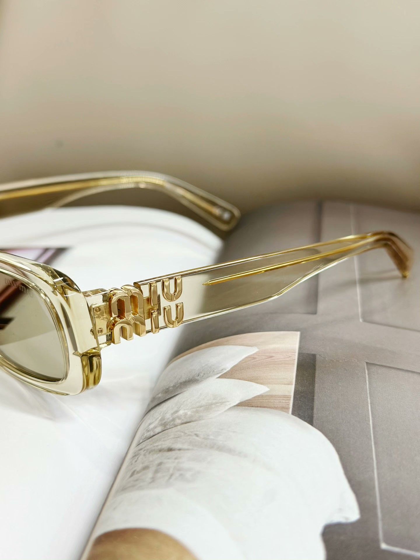 Miu Miu MIUMIU Yellow Rectangular Casual Sunglasses Size ONE SIZE - 6 Thumbnail