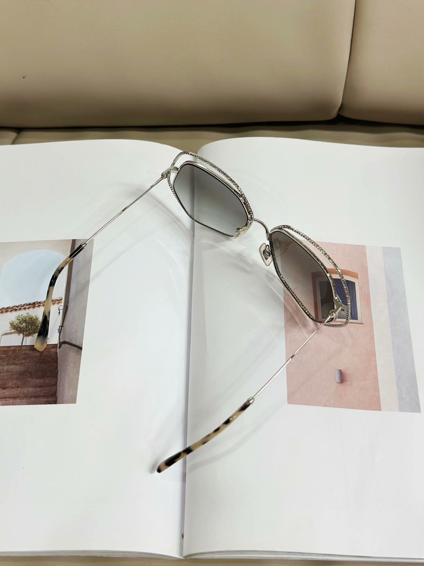 Miu Miu MIUMIU Silver Irregular Casual Sunglasses Size ONE SIZE - 5 Thumbnail