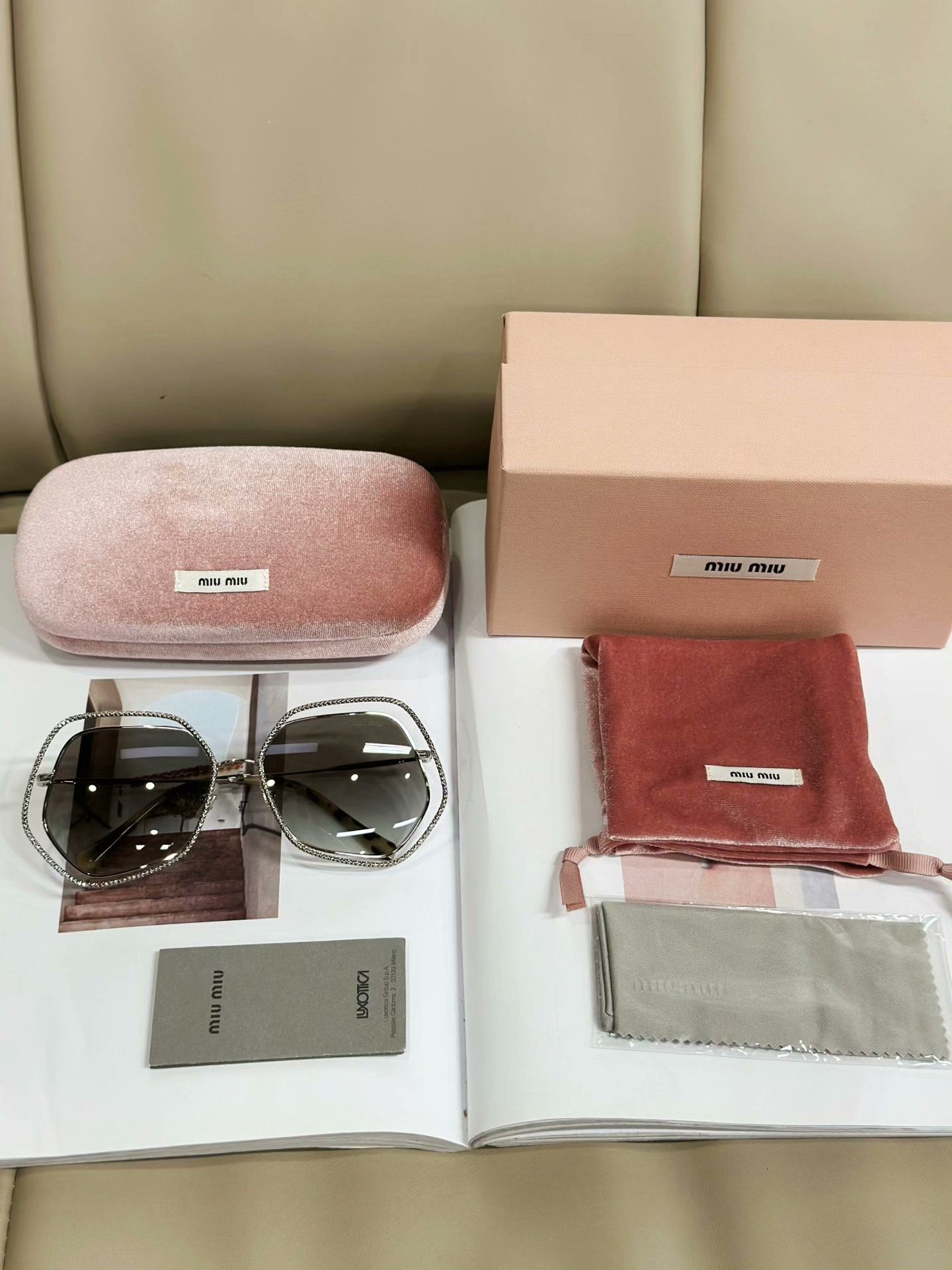 Miu Miu MIUMIU Silver Irregular Casual Sunglasses Size ONE SIZE - 8 Thumbnail
