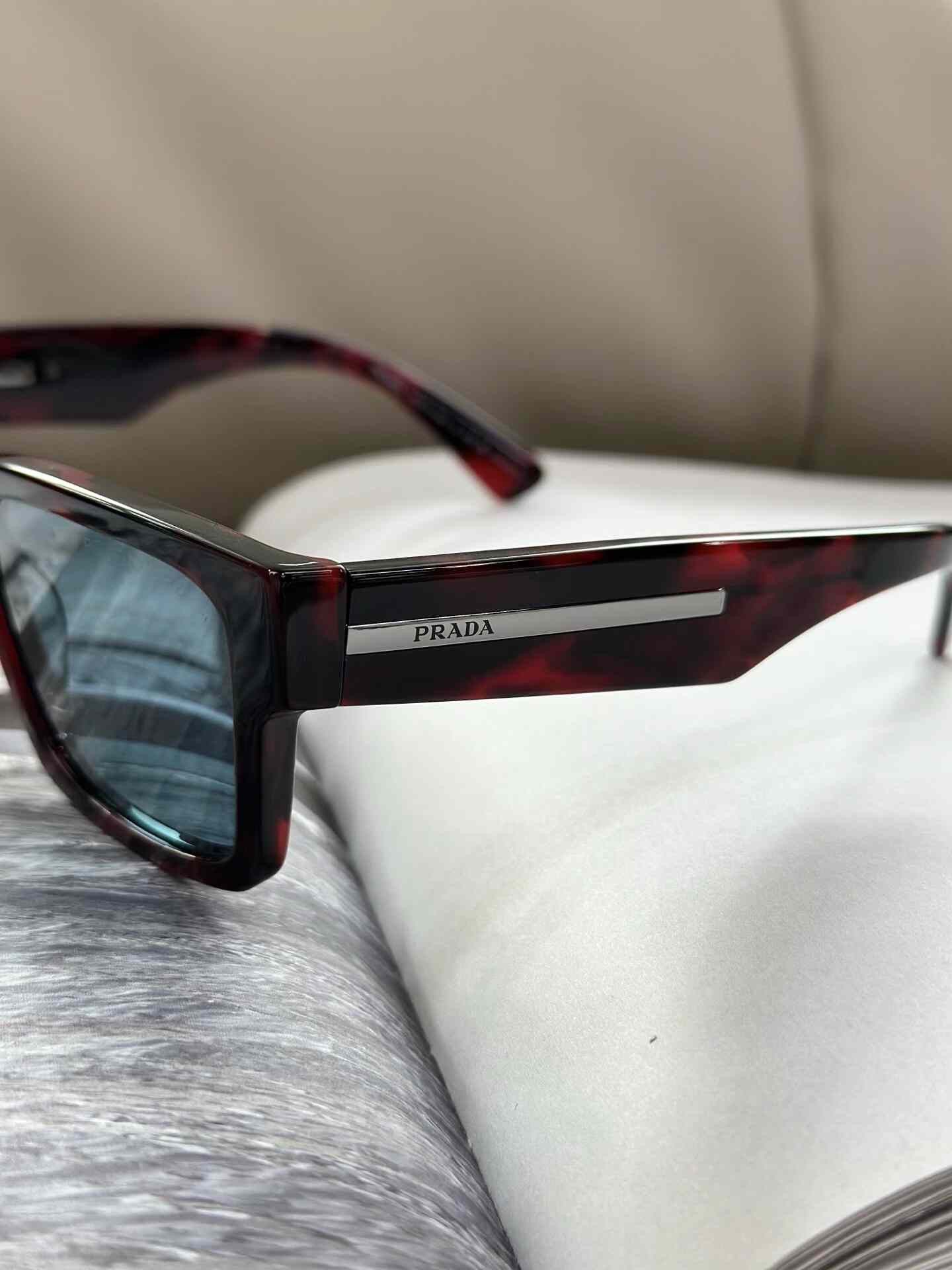 Prada PRADA Black Red Square Casual Sunglasses Size ONE SIZE - 5 Thumbnail