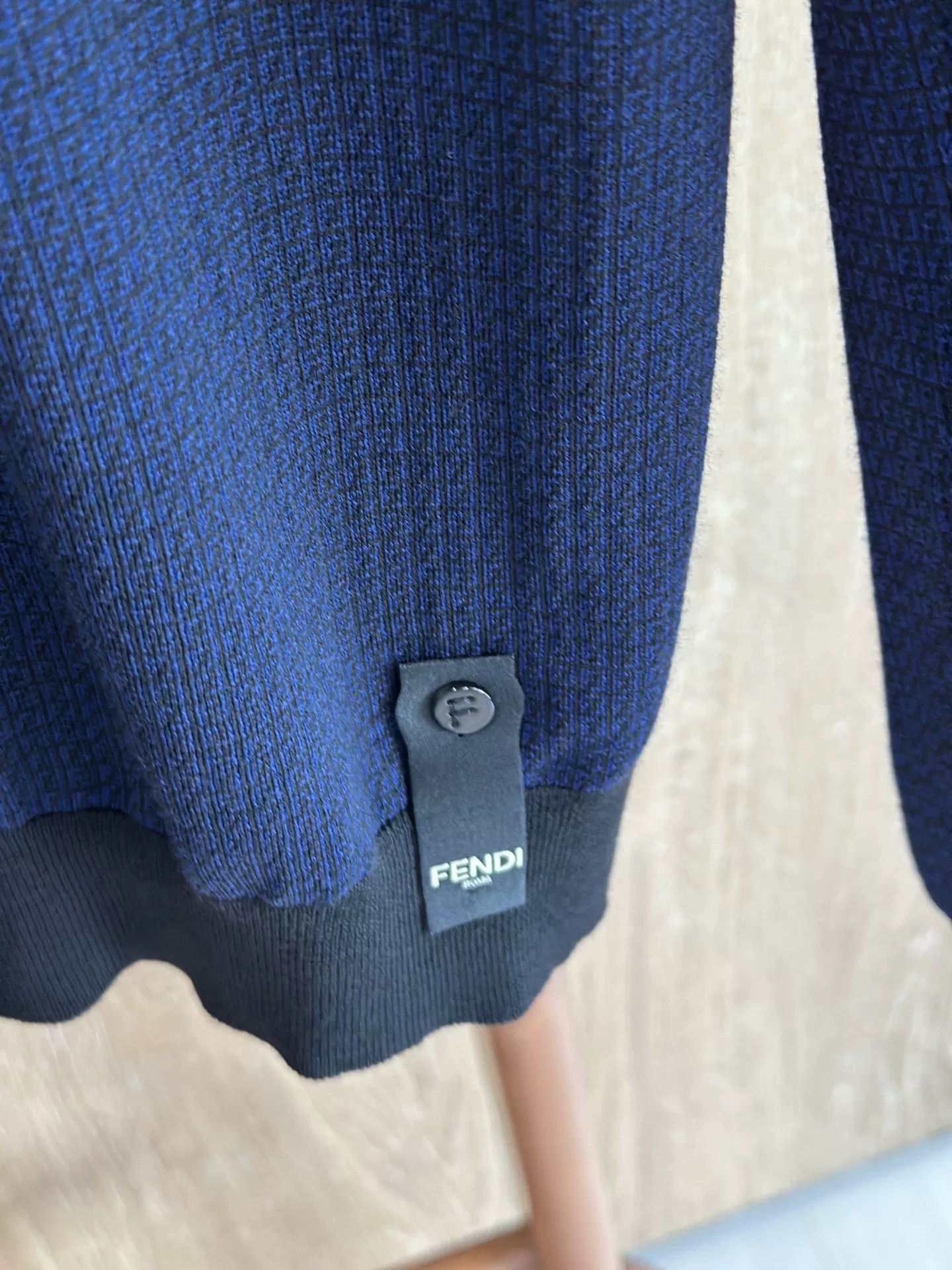 Fendi FENDI Dark Blue Crew Neck Wool Sweater Size US S / EU 44-46 / 1 - 5 Thumbnail