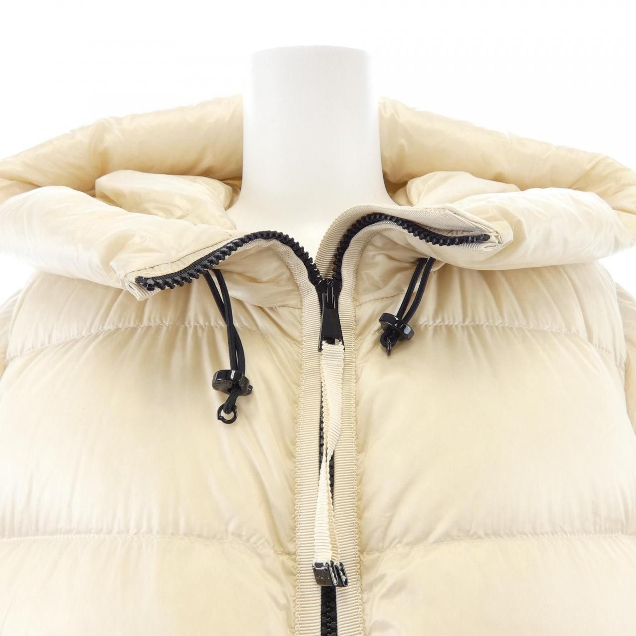 Moncler Moncler Moncler SUYENNE down jacket Others Outerwear SUYENNE DUTY FREE for USA Size ONE SIZE - 6 Thumbnail