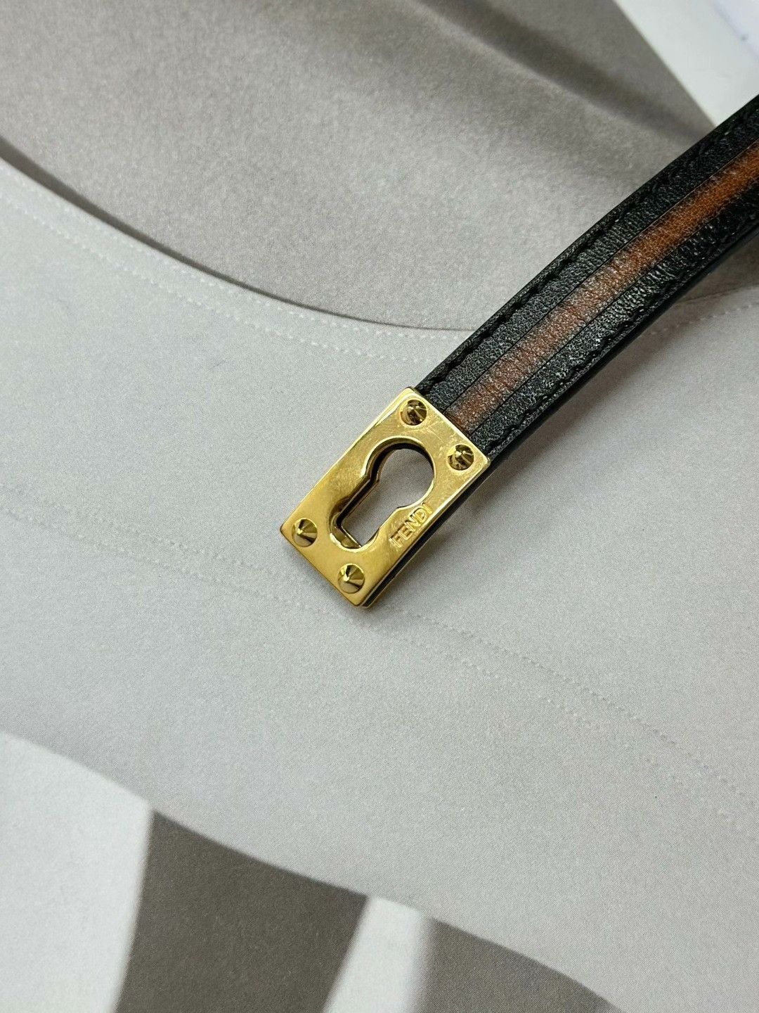 Fendi FENDI Black-Brown Stripe Leather Bracelet Size ONE SIZE - 3 Thumbnail