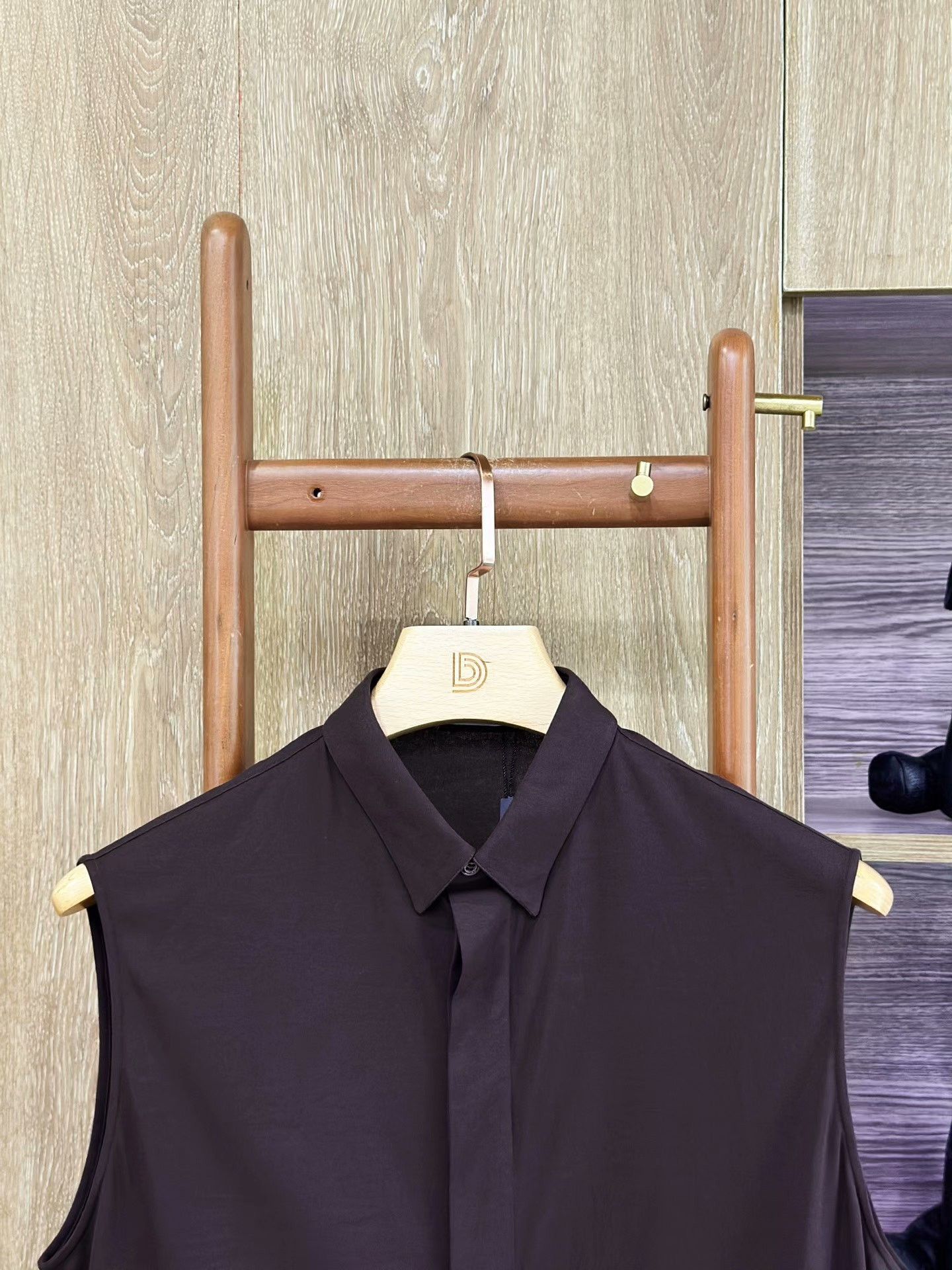 Dior Dior Burgundy Sleeveless Lapel Shirt Size US XS / EU 42 / 0 - 3 Thumbnail
