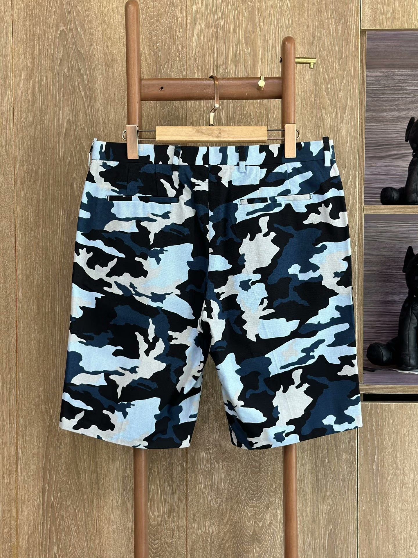 Givenchy GIVENCHY Camouflage Casual Shorts Size US 34 / EU 50 - 2 Thumbnail