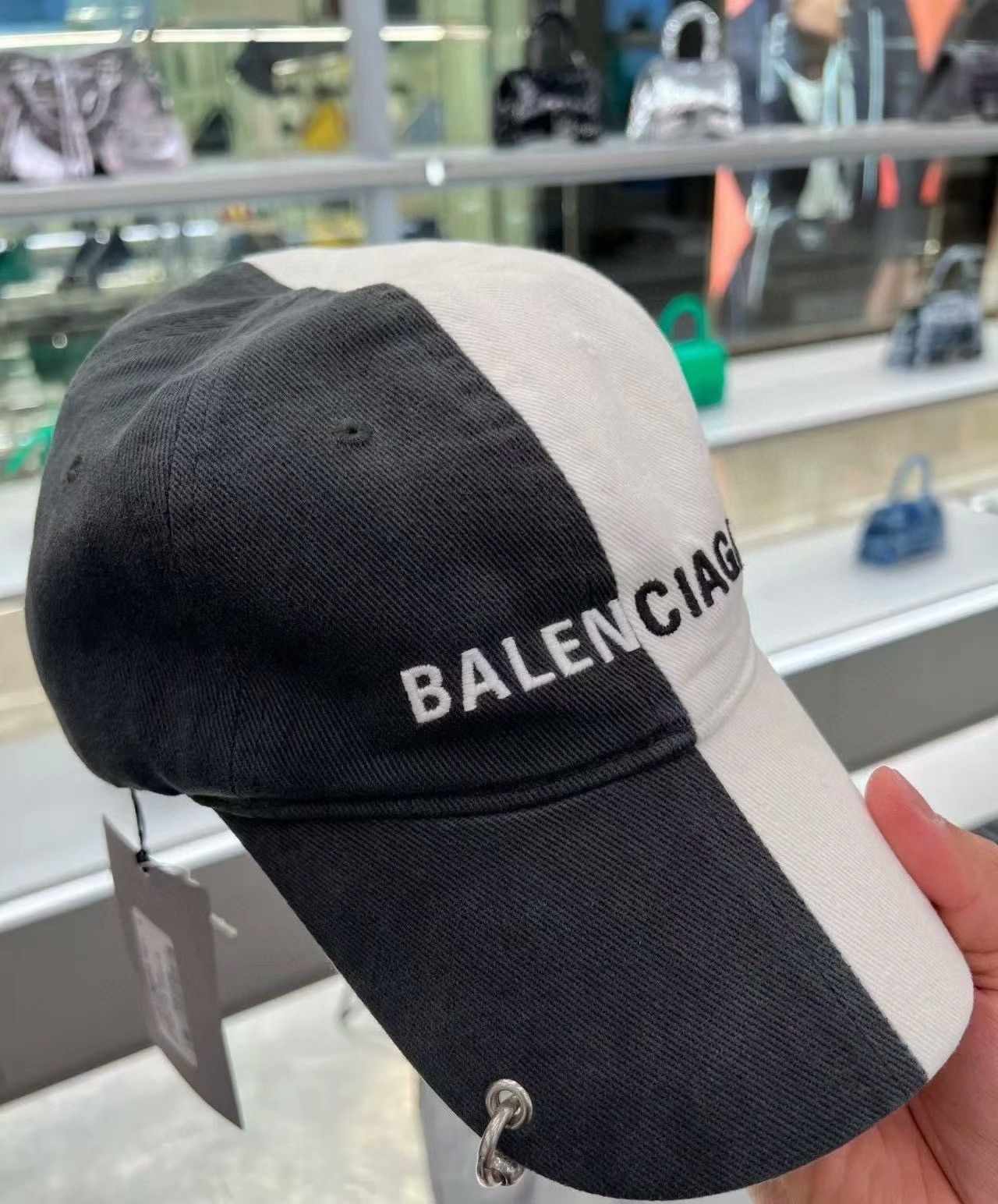 Balenciaga Balenciaga Yin-Yang Baseball Cap Size ONE SIZE - 6 Thumbnail